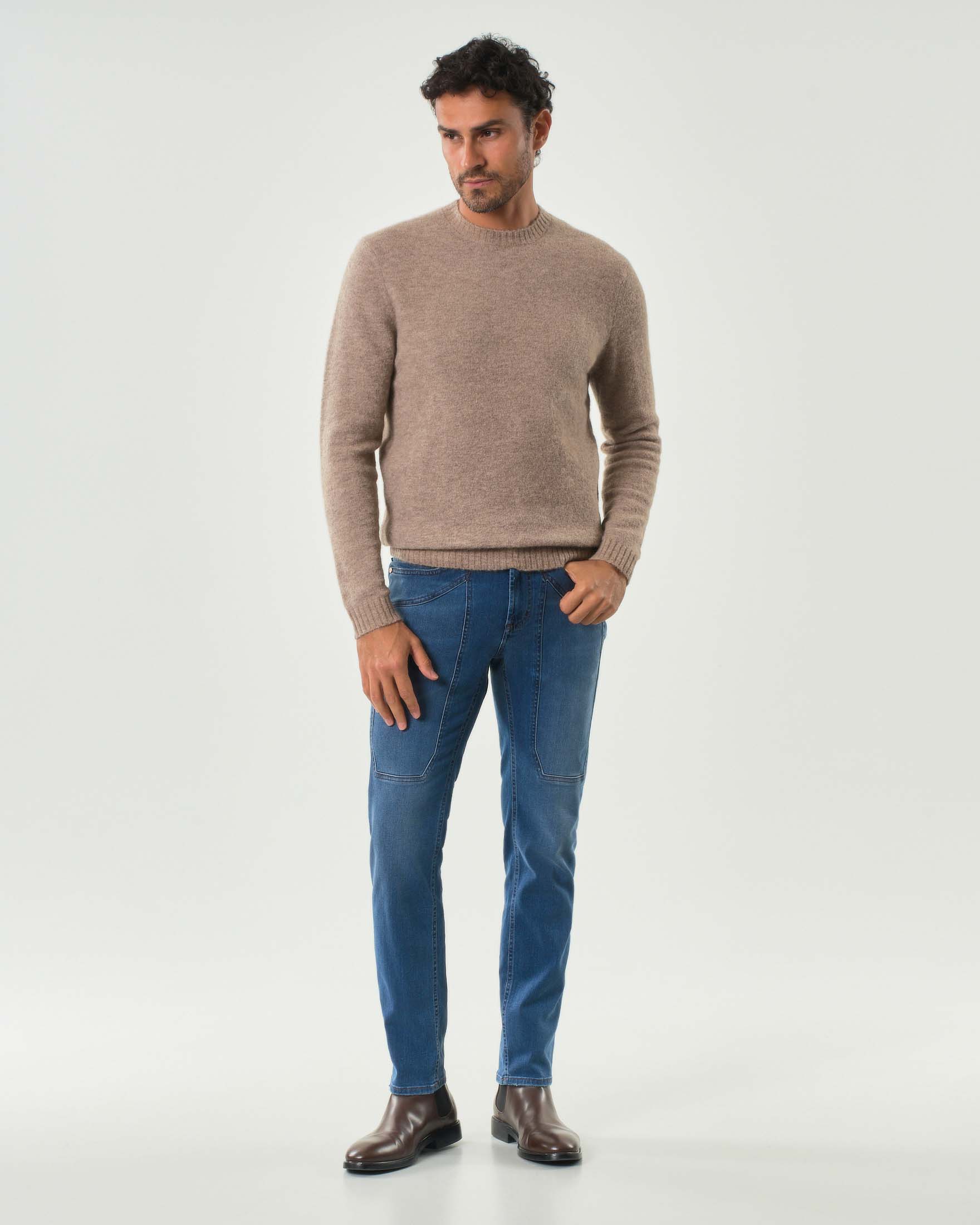 Jeans Jeckerson James in cotone stretch tapered lavaggio medio stone washed e toppa iconica