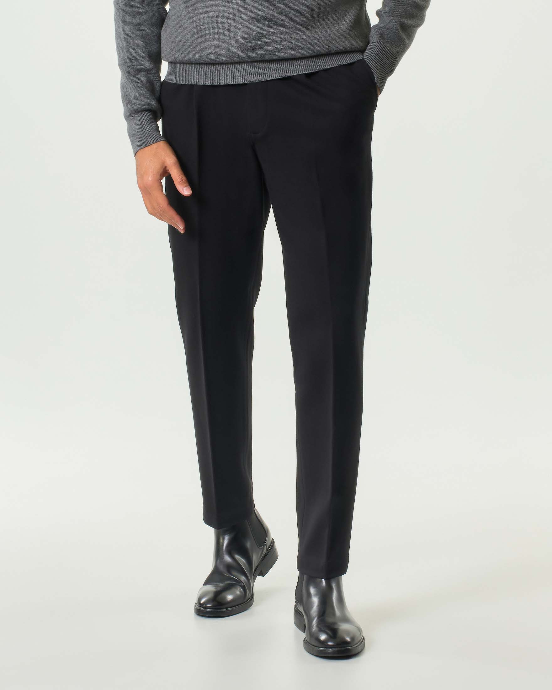 Pantalone Manuel Ritz nero in viscosa stretch con una pinces image