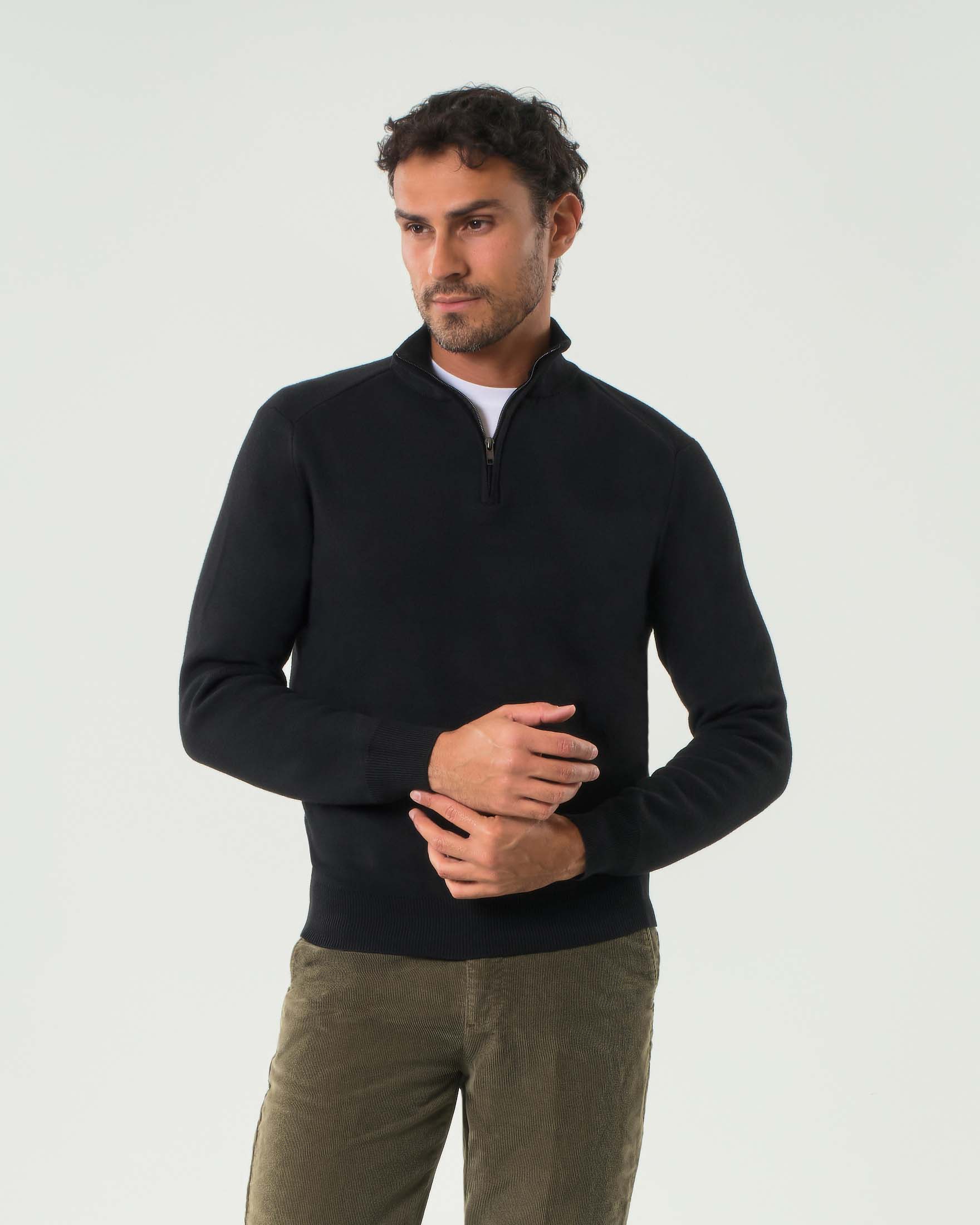 Maglia Paul Baker nera in misto lana con collo alto e apertura a mezza zip