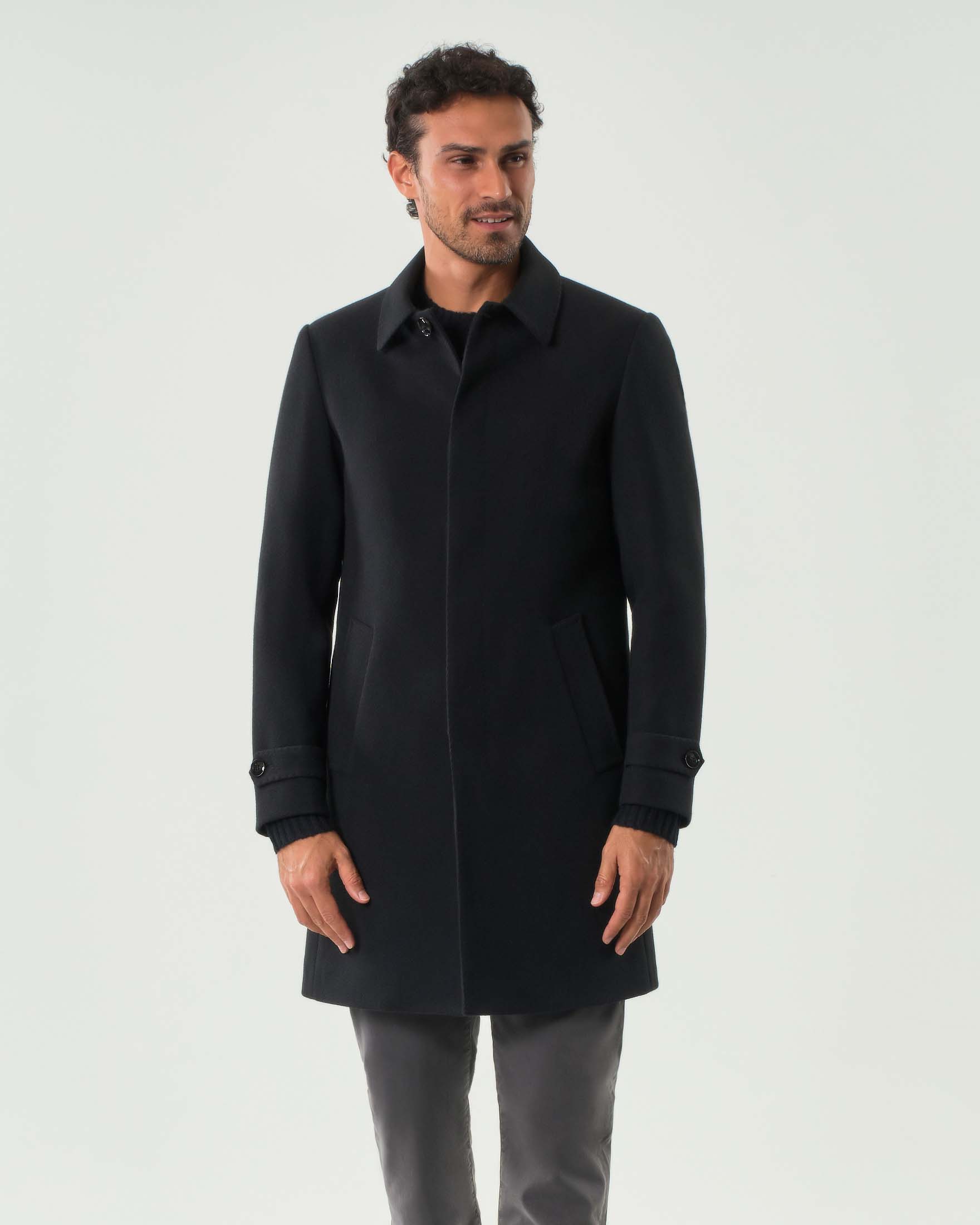 Cappotto Paul Baker nero in misto viscosa con abbottonatura coperta image