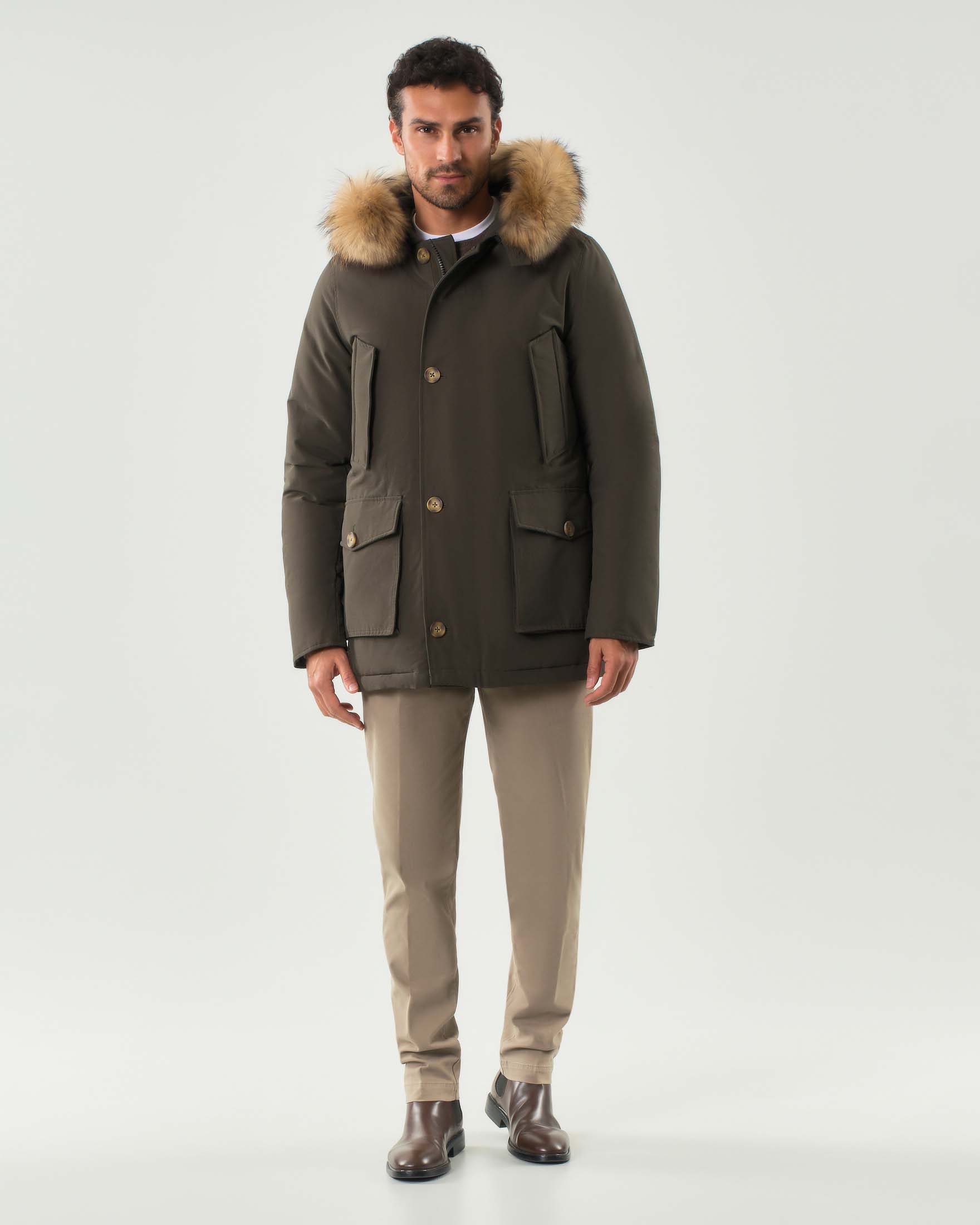 Parka Ashki.i verde militare in cotone con vera pelliccia staccabile