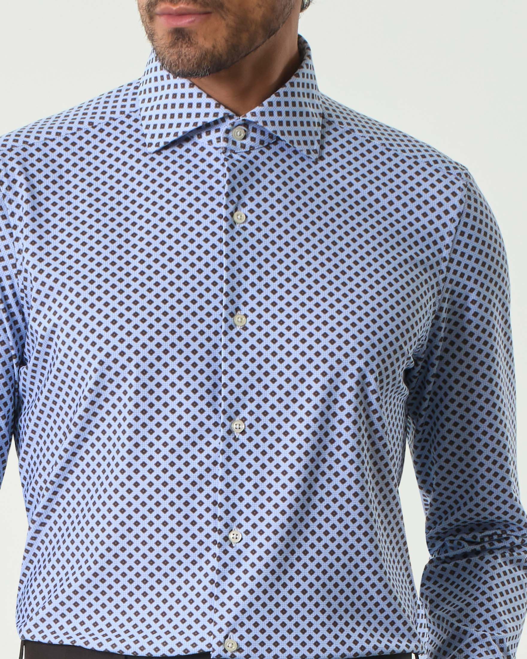 Camicia Pellizzari azzurra con stampa micro rombetto marrone in tessuto tecnico stretch image