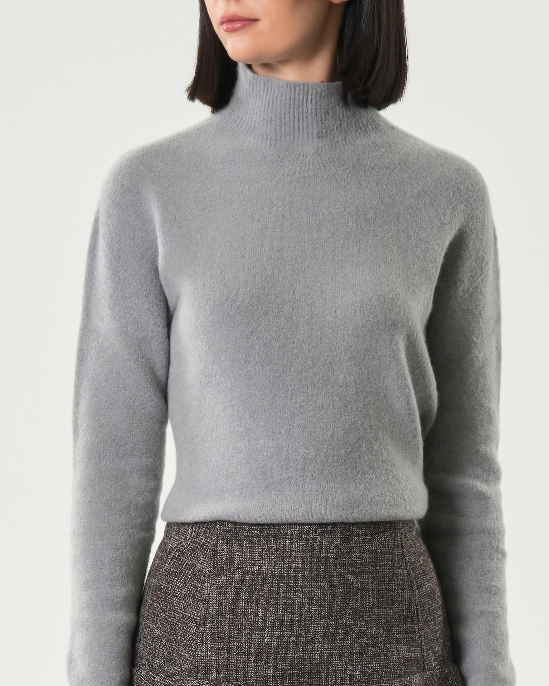 Maglia grigia Hlo! in misto alpaca e lana effetto soft con collo in piedi image