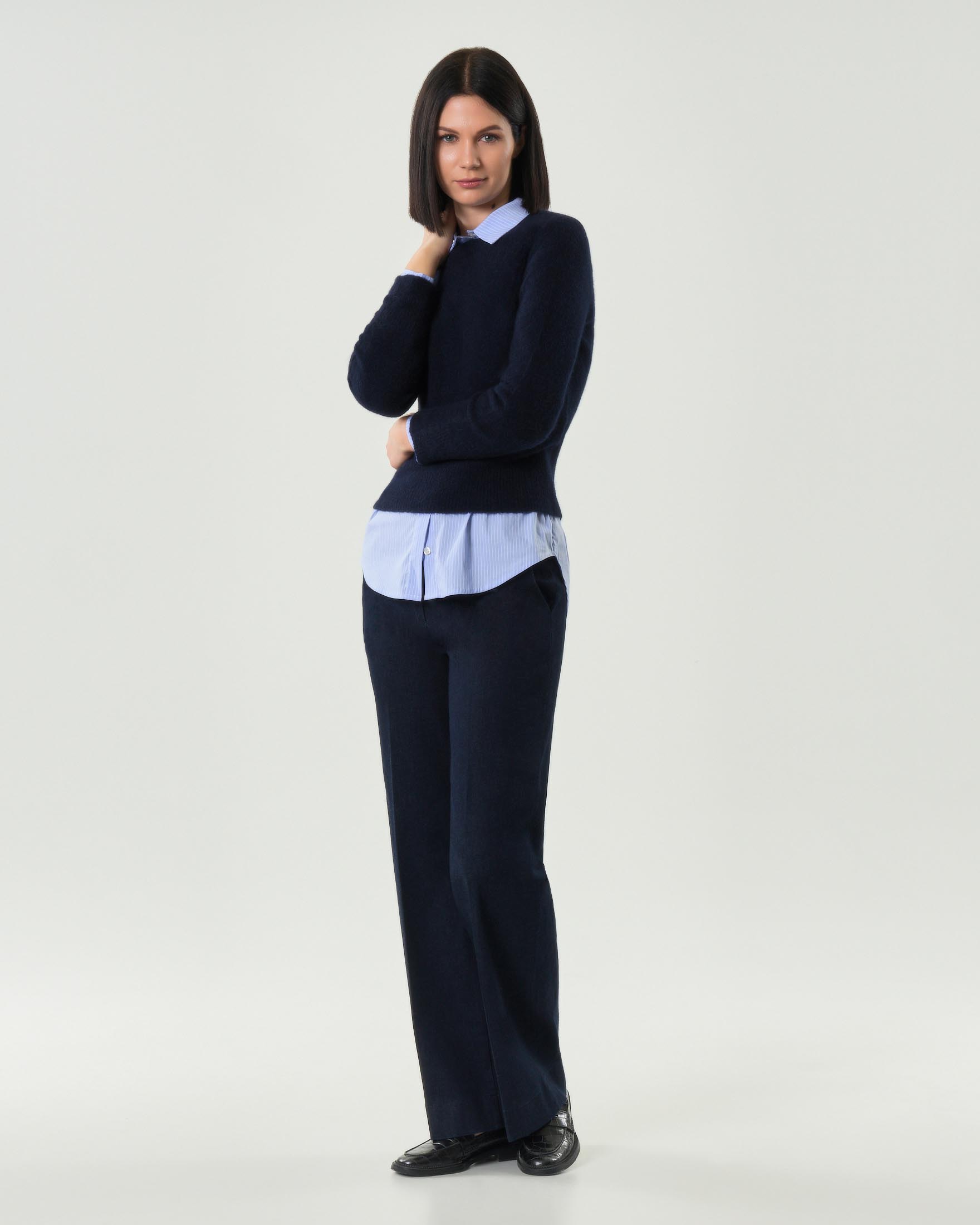 Maglia blu girocollo Hlo! in misto alpaca e lana effetto soft image