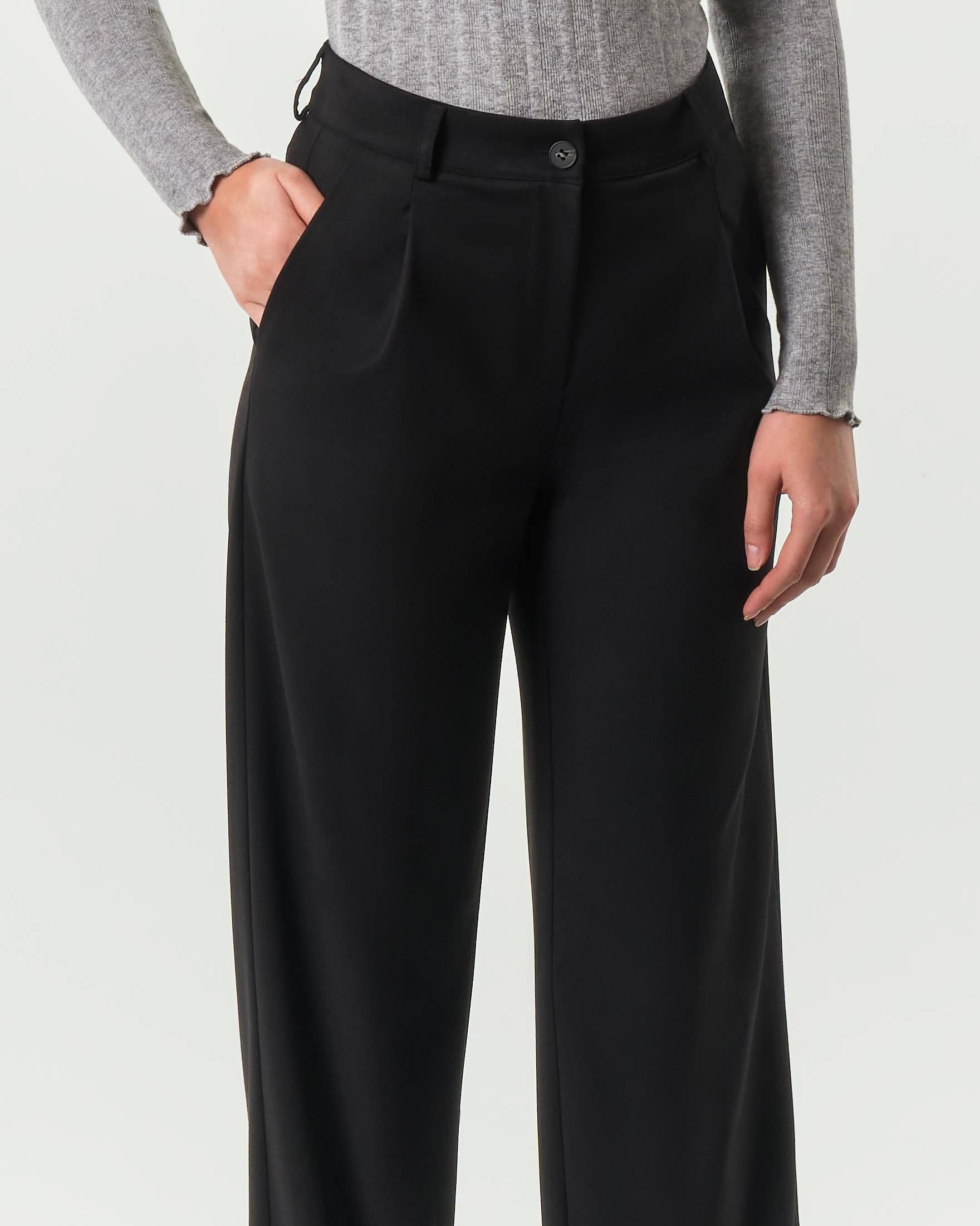 Pantaloni neri Hlo! in tela di misto viscosa con pinces in vita