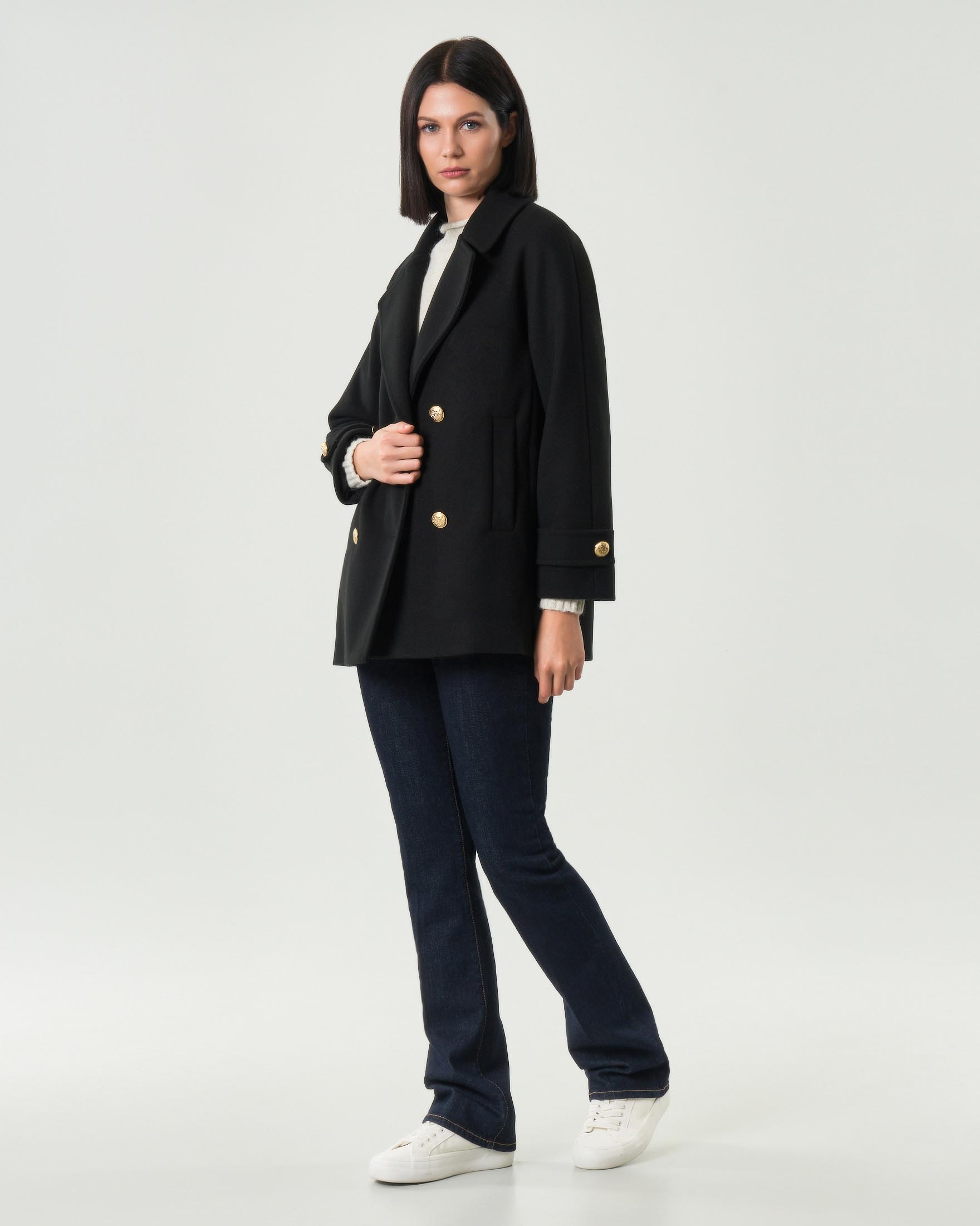 Caban nero over Hlo! con chiusura a doppiopetto con bottoni dorati lavorati