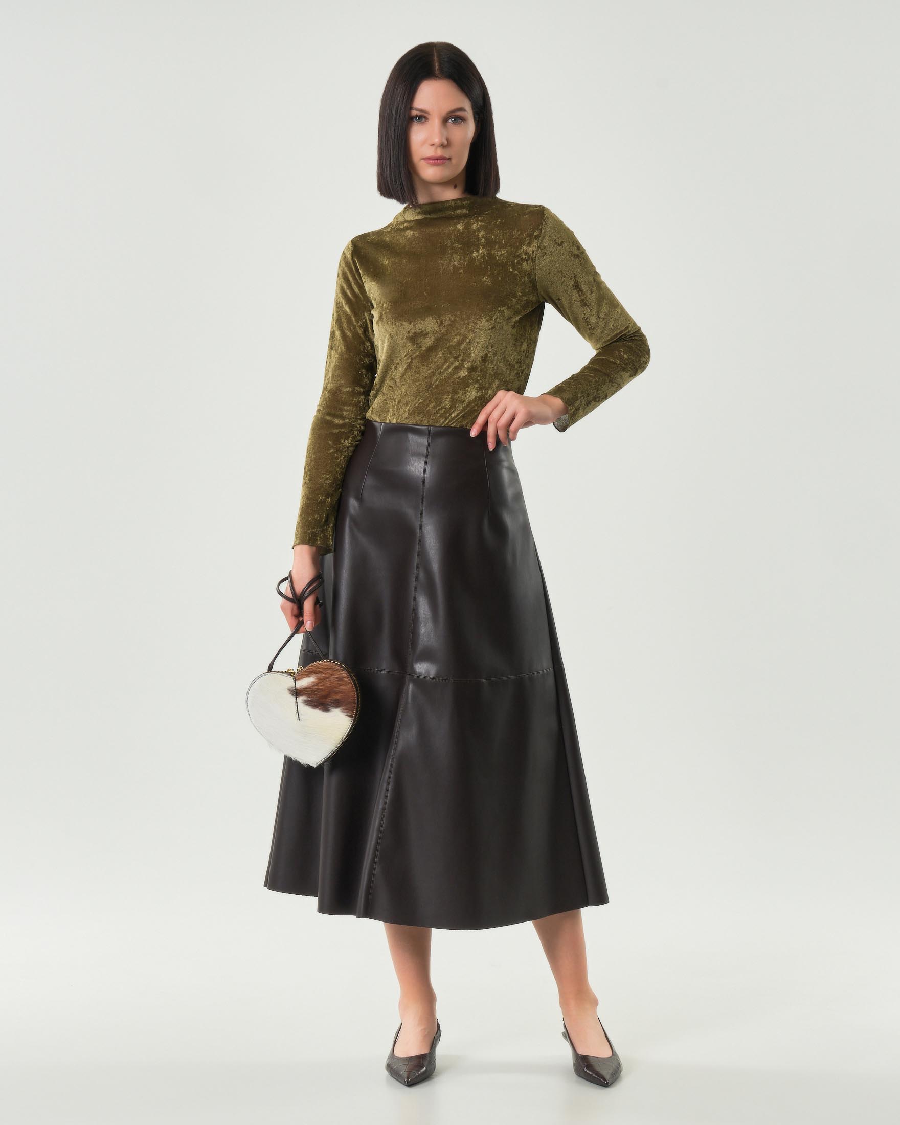 Gonna midi a ruota marrone Hlo! in simipelle con taglio a vivo