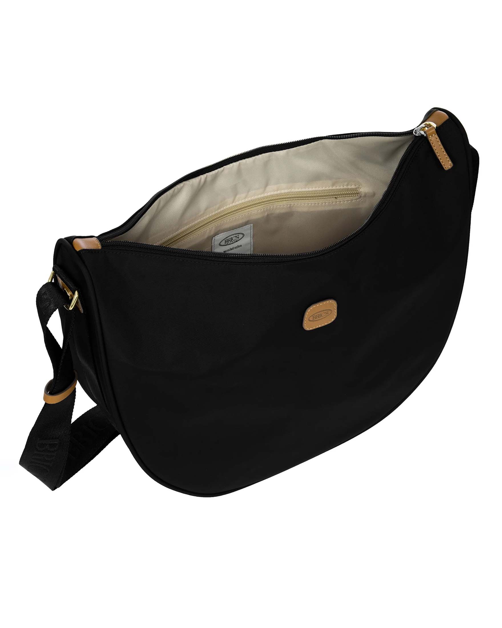 Borsa a tracolla nera misura grande a mezzaluna Bric's in nylon con tracolla in tessuto image