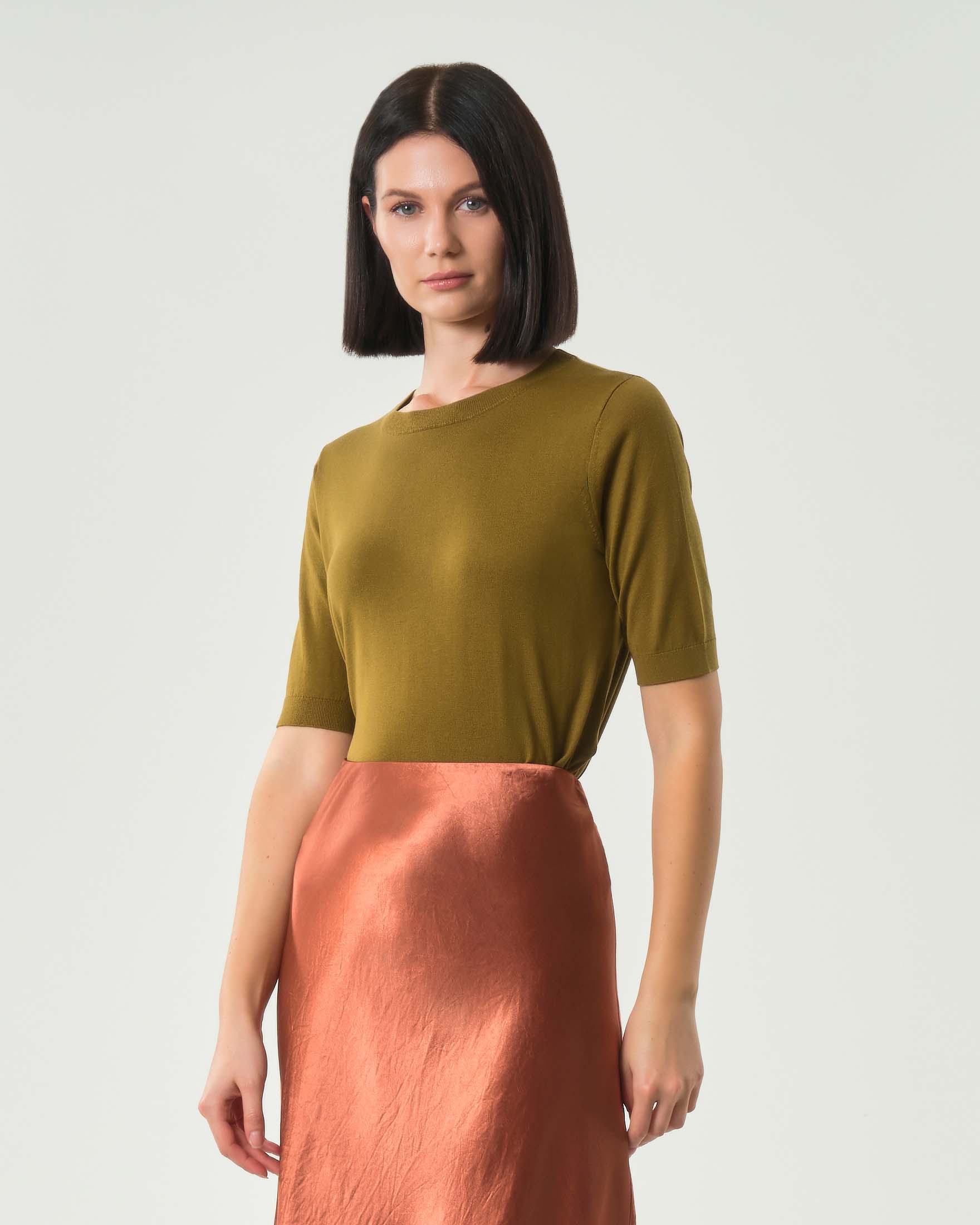 Maglia verde oliva in seta e cotone a lavorazione rasata MM Max Mara con maniche corte