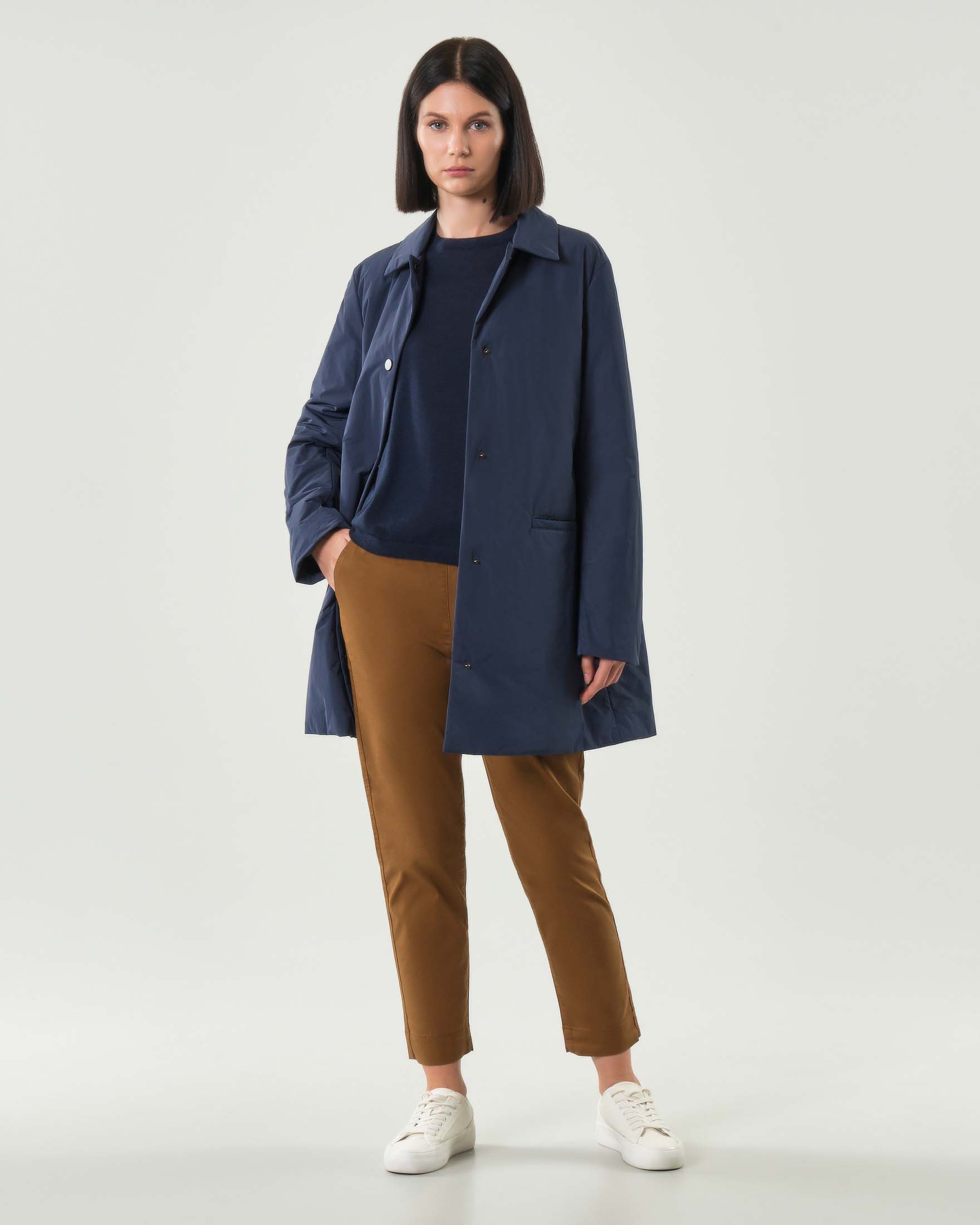 Giubbino midi blu MM Max Mara in taffettà antigoccia con colletto a camicia