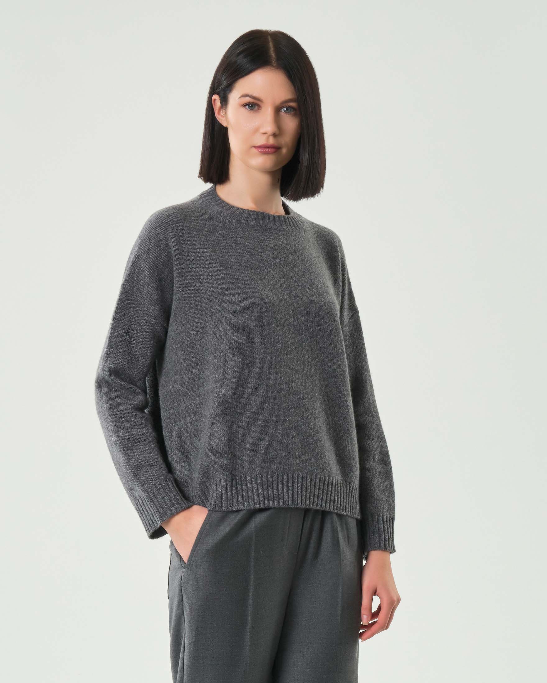 Maglia girocollo grigio antracite Weekend Max Mara in pura lana