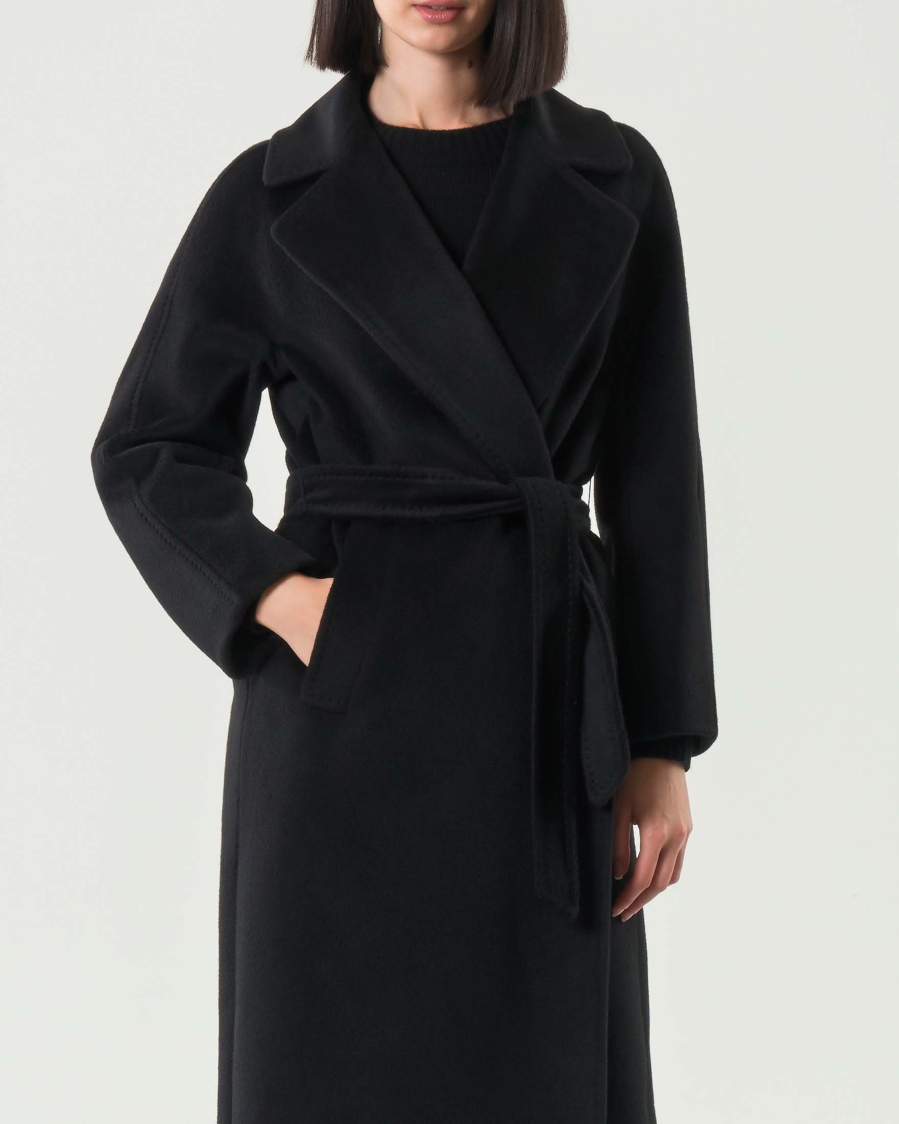 Cappotto lungo nero Weekend Max Mara in lana, alpaca e mohair con cintura in vita image