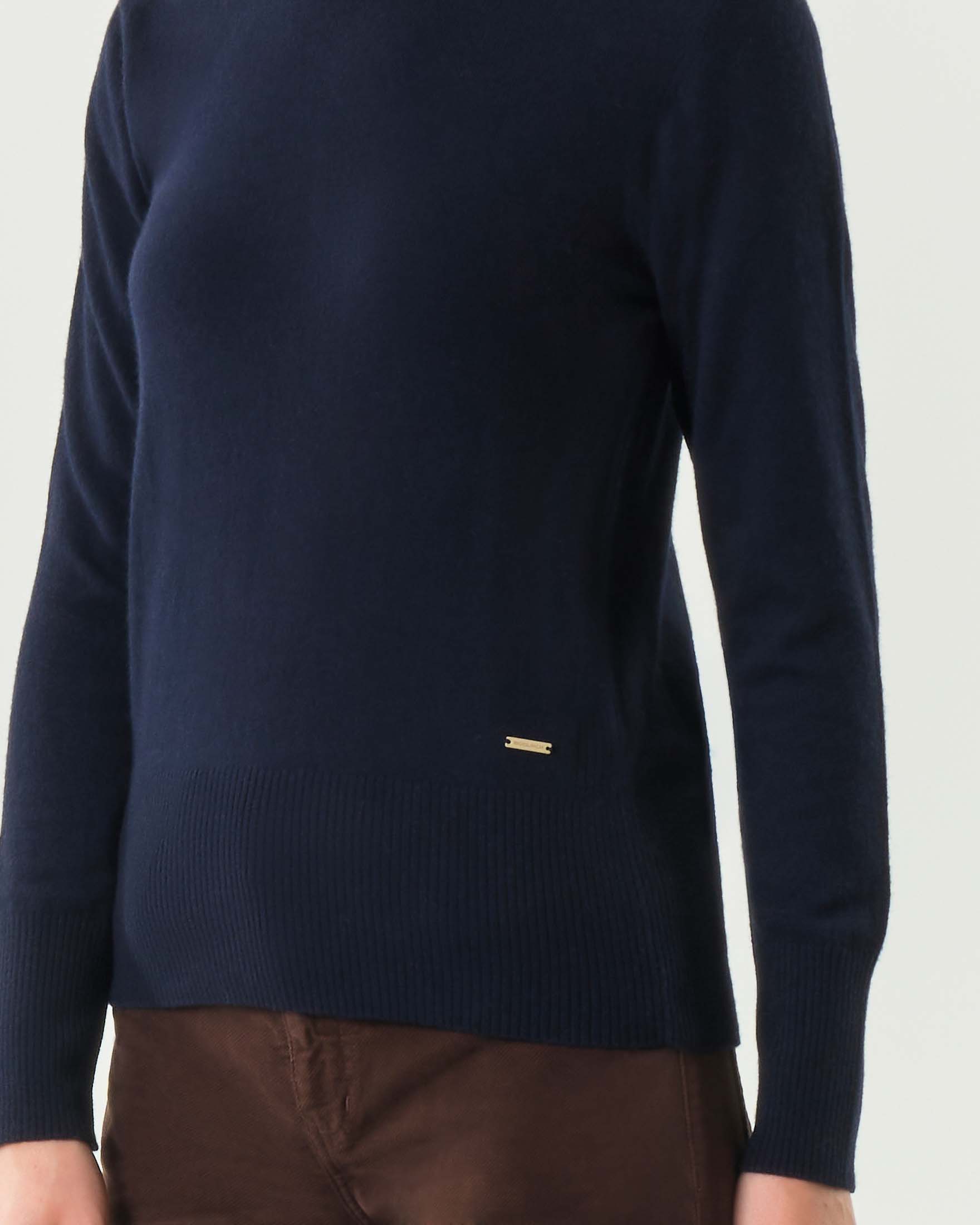 Maglia blu Woolrich in lana e cashmere slim fit con scollo tondo image