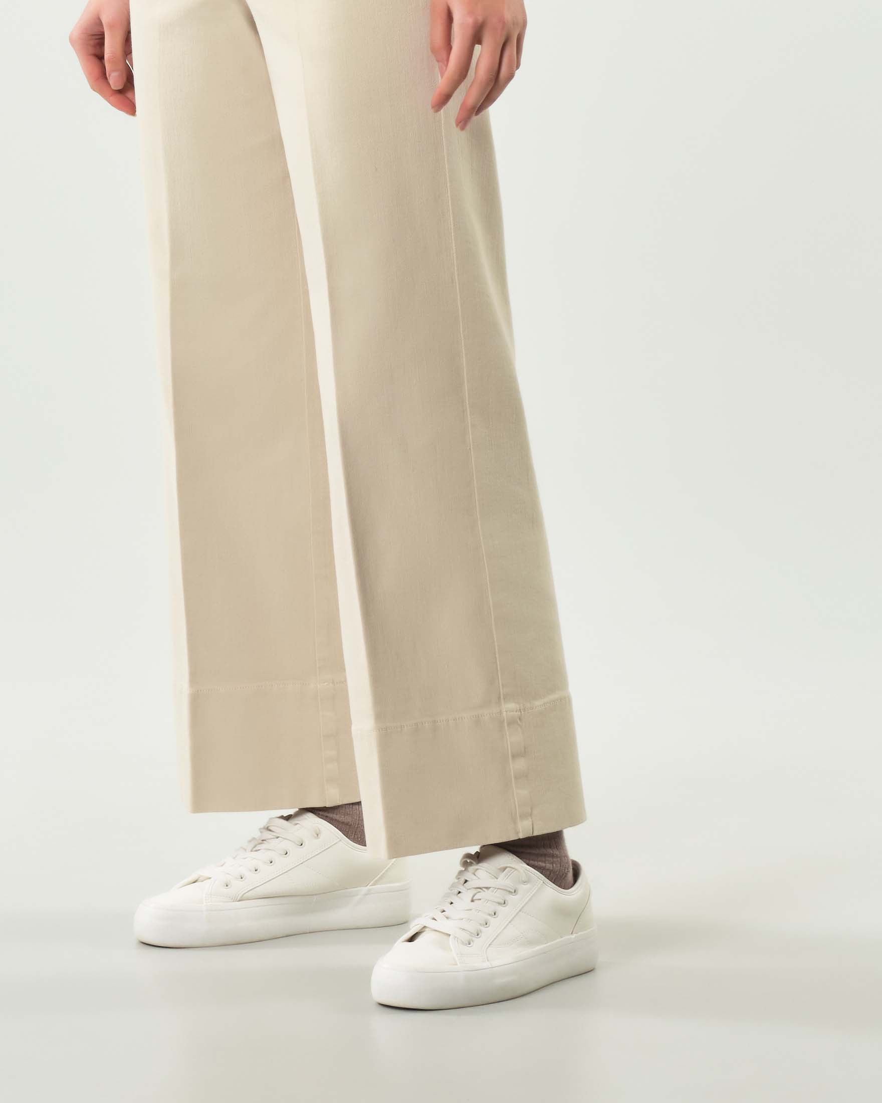 Pantaloni beige cropped Marella in bull di cotone stretch con risvolto alto image