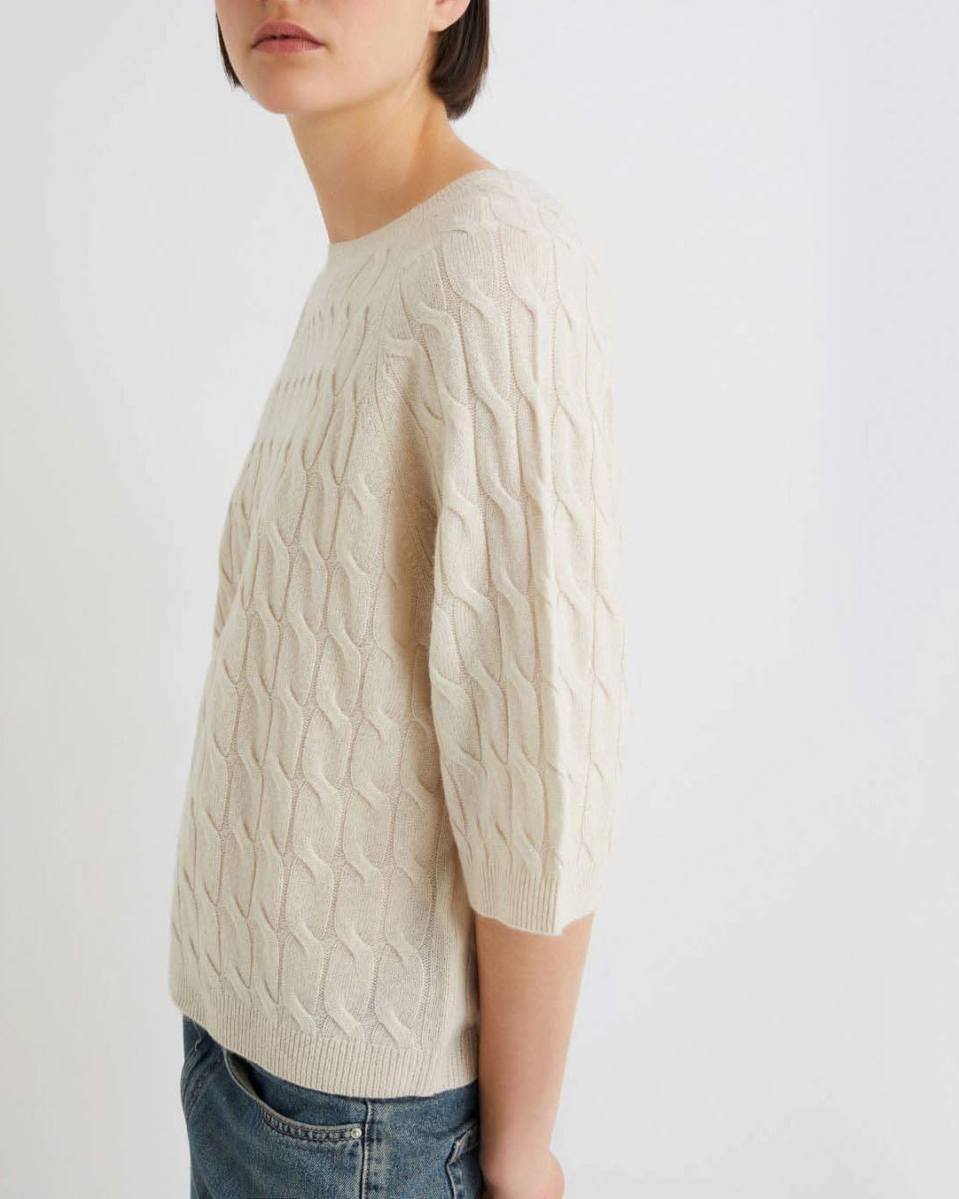 Maglia girocollo color sabbia a maniche corte Marella in lana e cashmere a trecce image