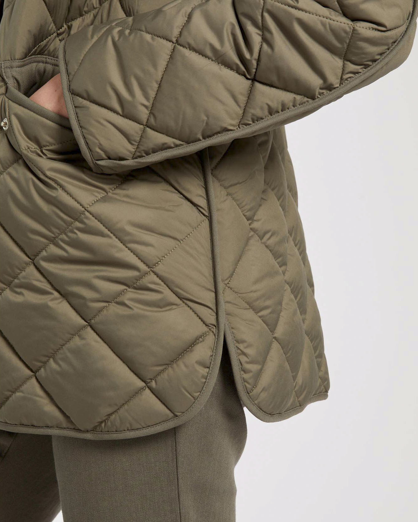 Giacca trapuntata verde militare Marella MONOCHROME con cintura in vita image