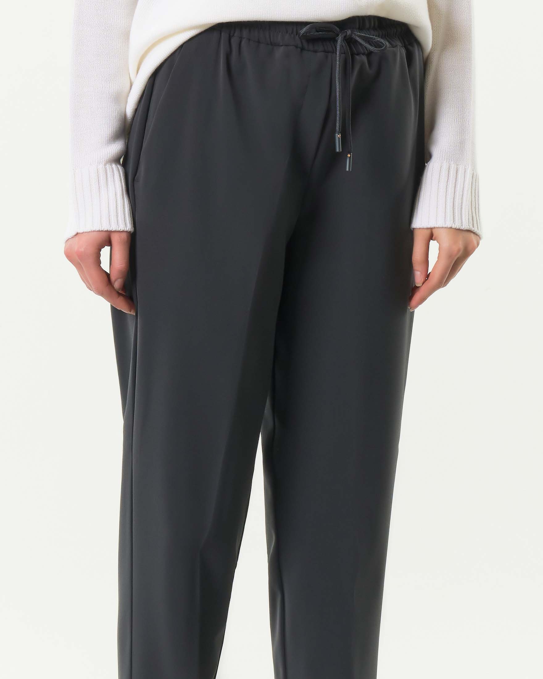 Jogger grigio antracite Marella MONOCHROME in twill tecnico stretch con coulisse e piega a rilievo image