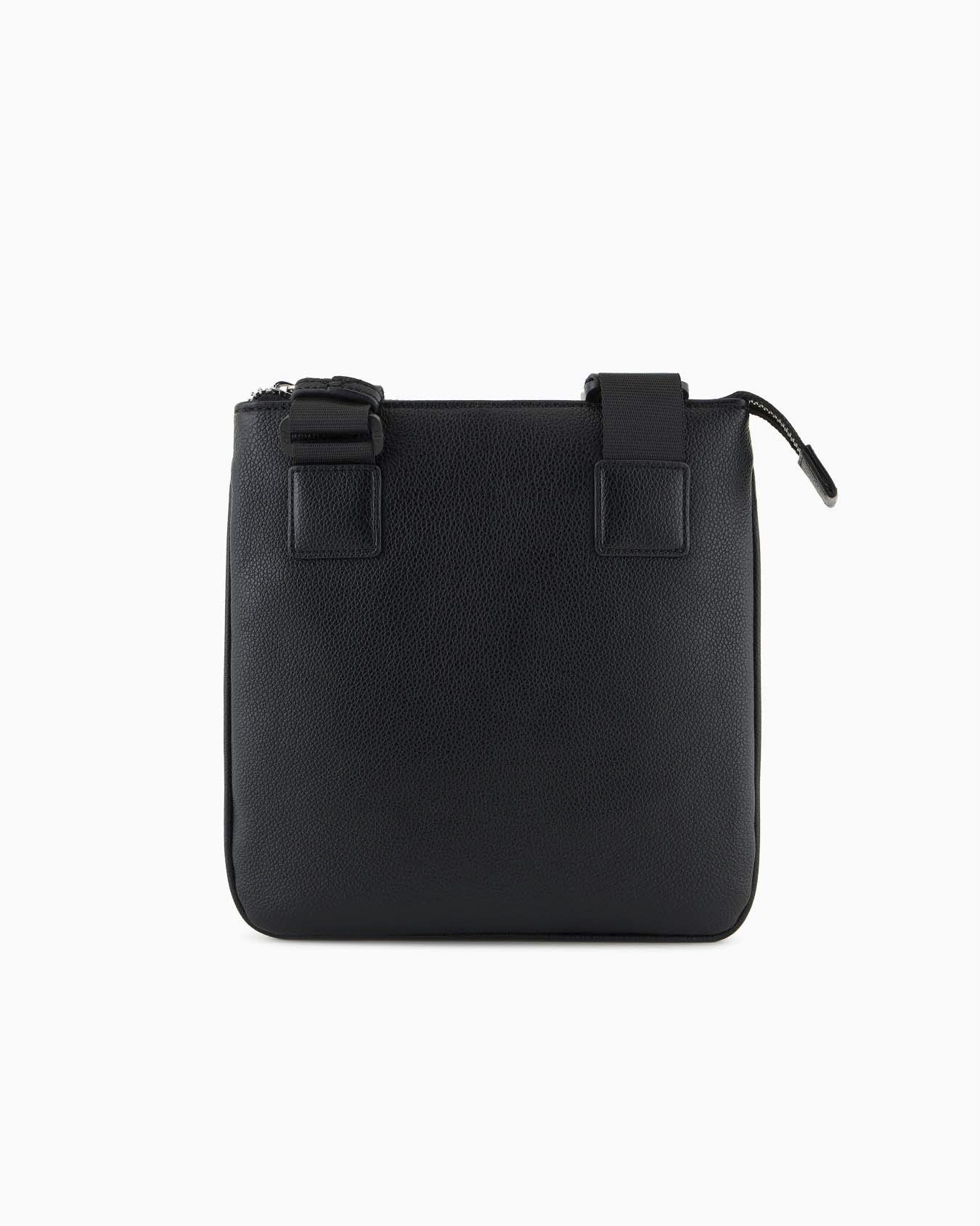 Borsa a tracolla Armani Exchange nera in similpelle con logo metallico applicato image