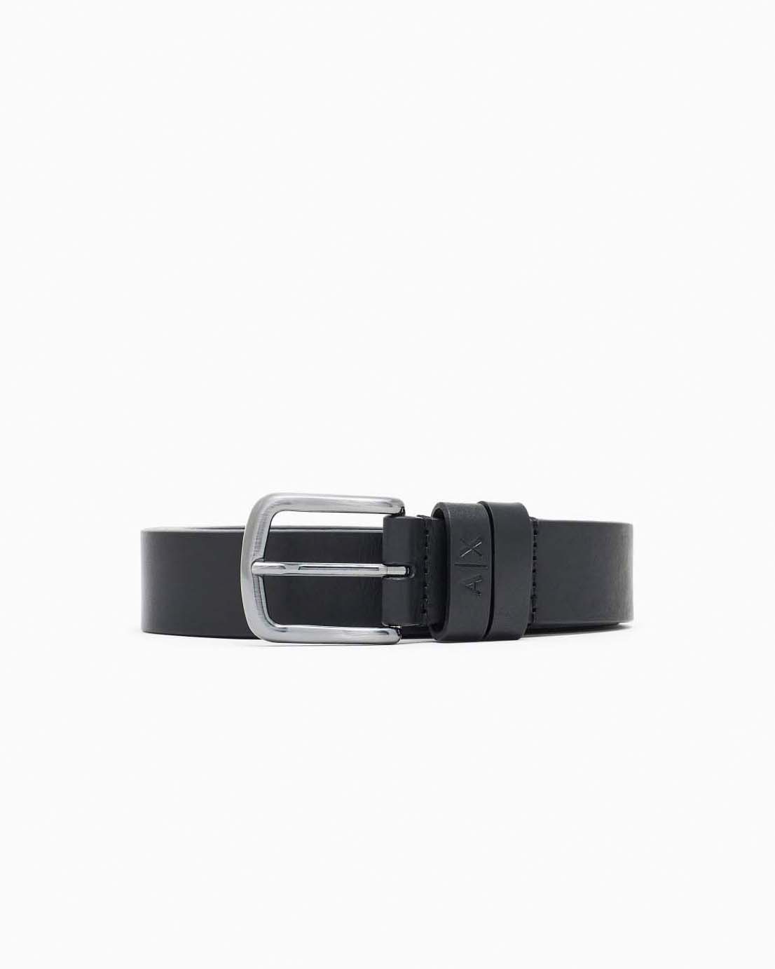 Cintura Exchange nera in pelle con logo inciso sulla passante