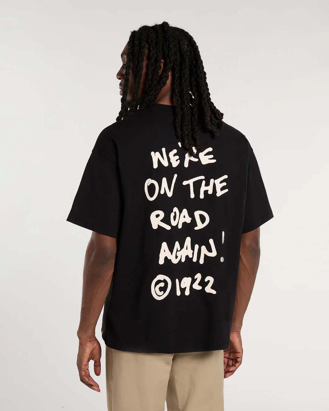 T-shirt nera mezza manica Dickies con stampa “On the road again!” sul retro image