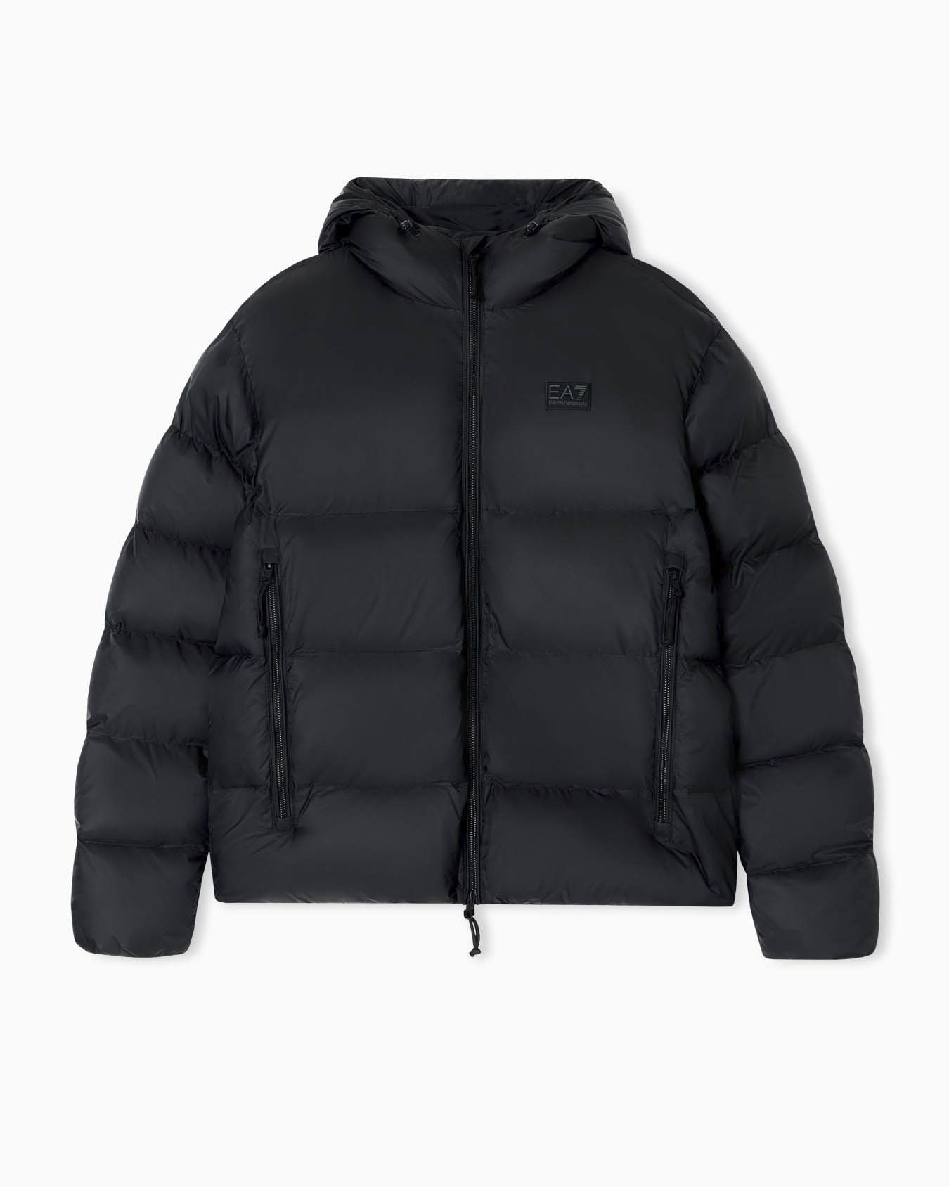 Piumino con cappuccio EA7 nero in micro ripstop con logo ricamato sul retro