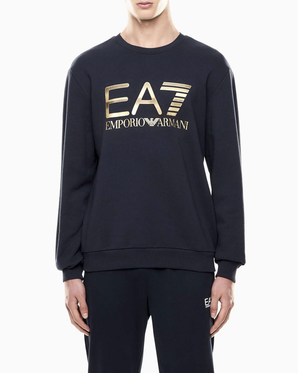 Felpa girocollo EA7 blu in cotone con maxi logo oro stampato sul petto image
