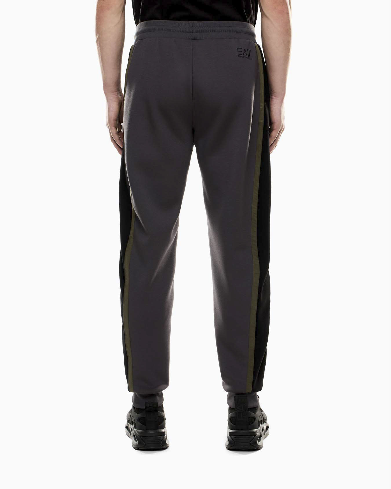 Pantalone jogger EA7 fango in nylon e misto viscosa con bande image