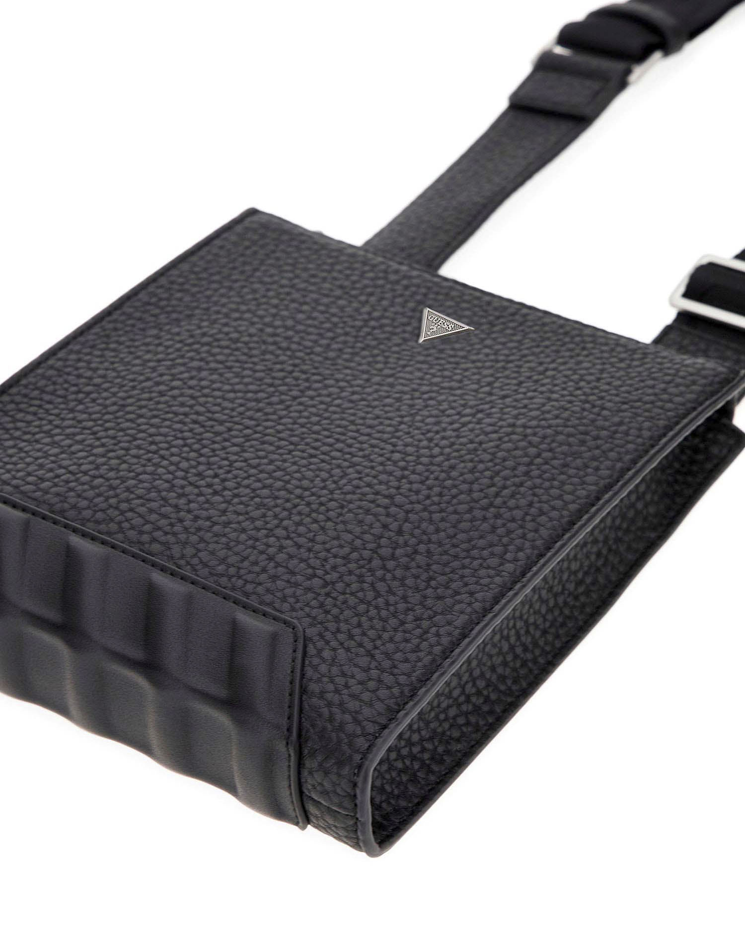 Borsa a tracolla Guess nera in similpelle con logo applicato e doppia zip image