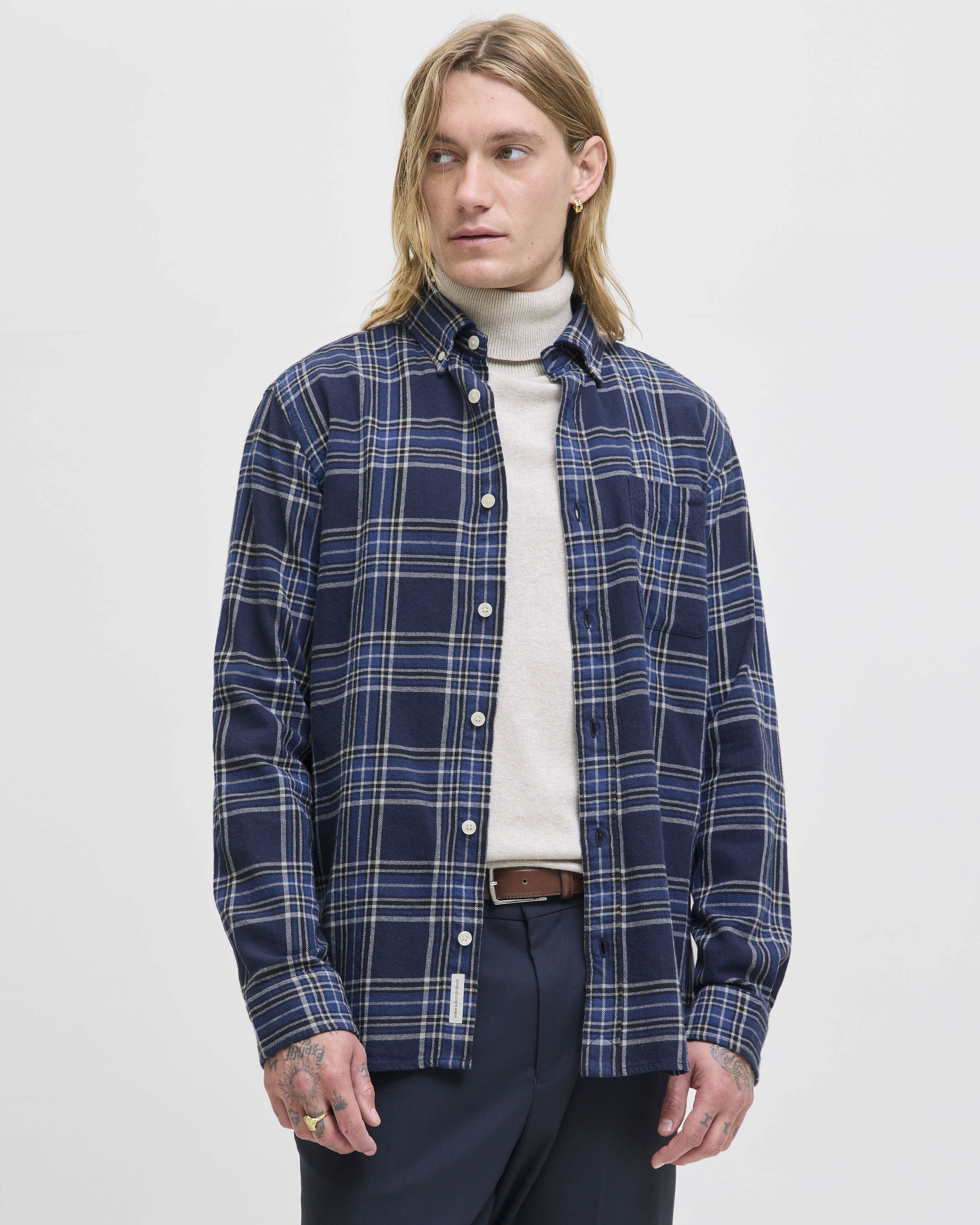 Camicia blu navy in flanella di cotone con fantasia a quadri
