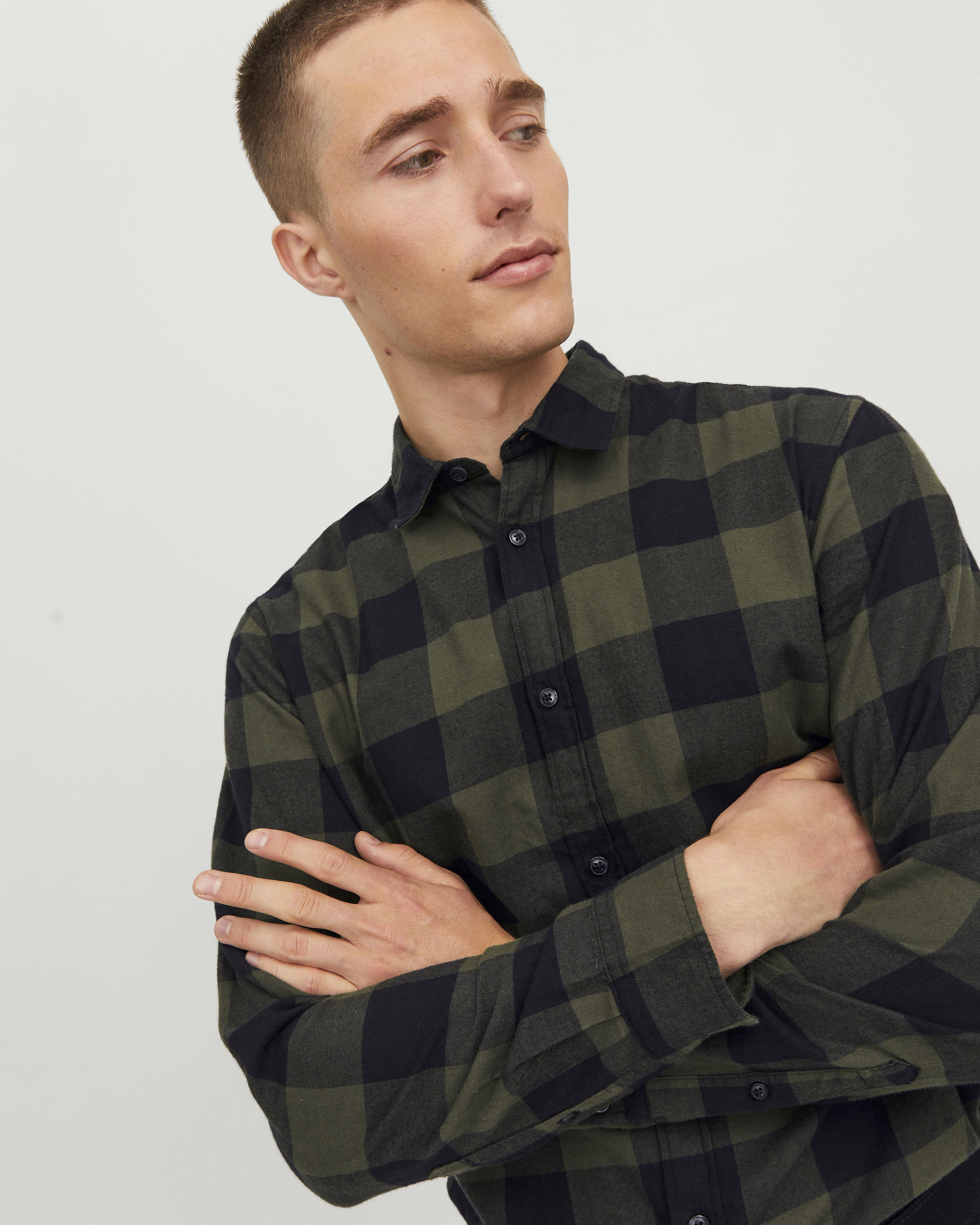Camicia Jack & Jones buffalo check verde militare e nero in flanella di cotone image