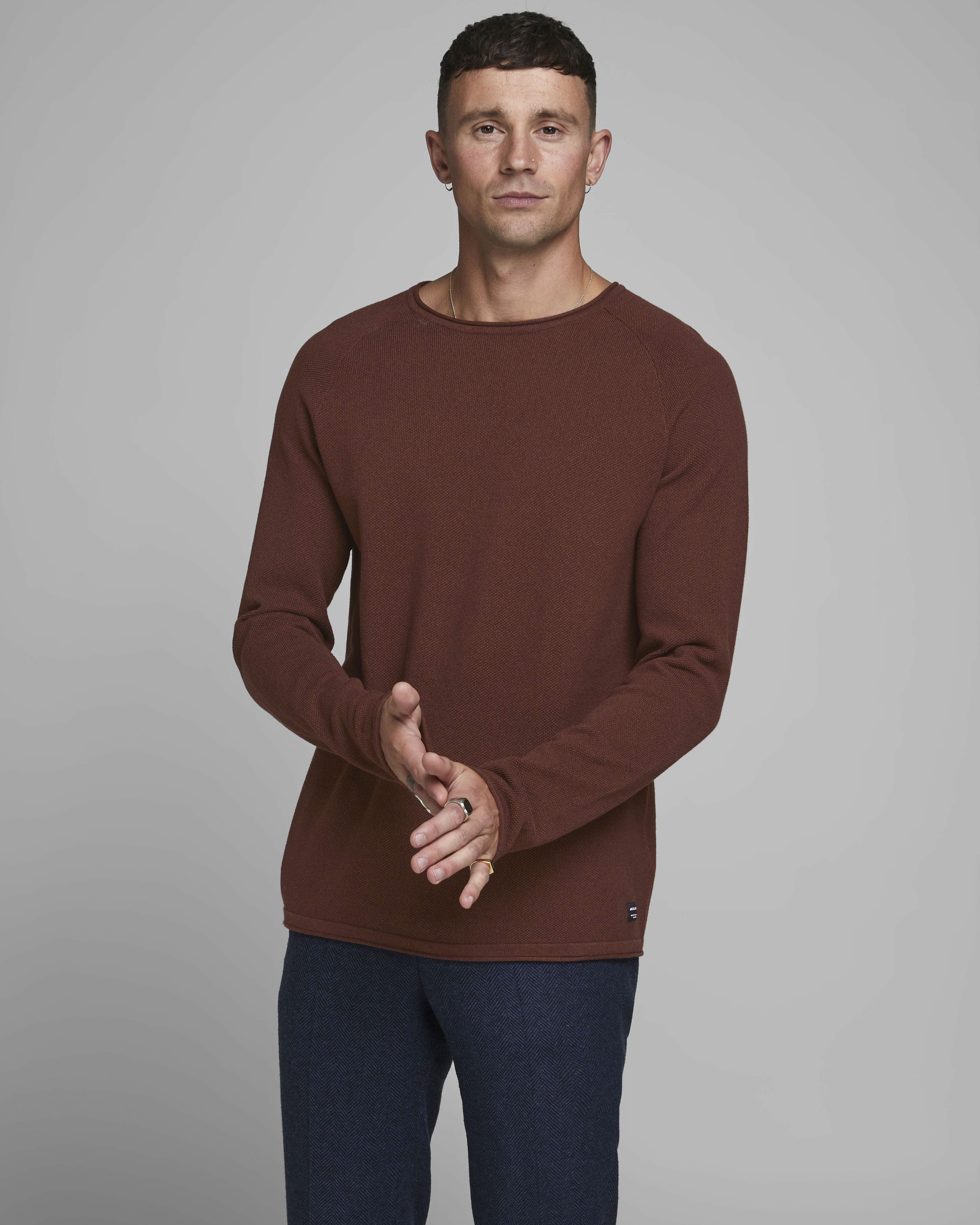 Maglia girocollo color caramello in puro cotone lavorato a punto pepe con maniche raglan