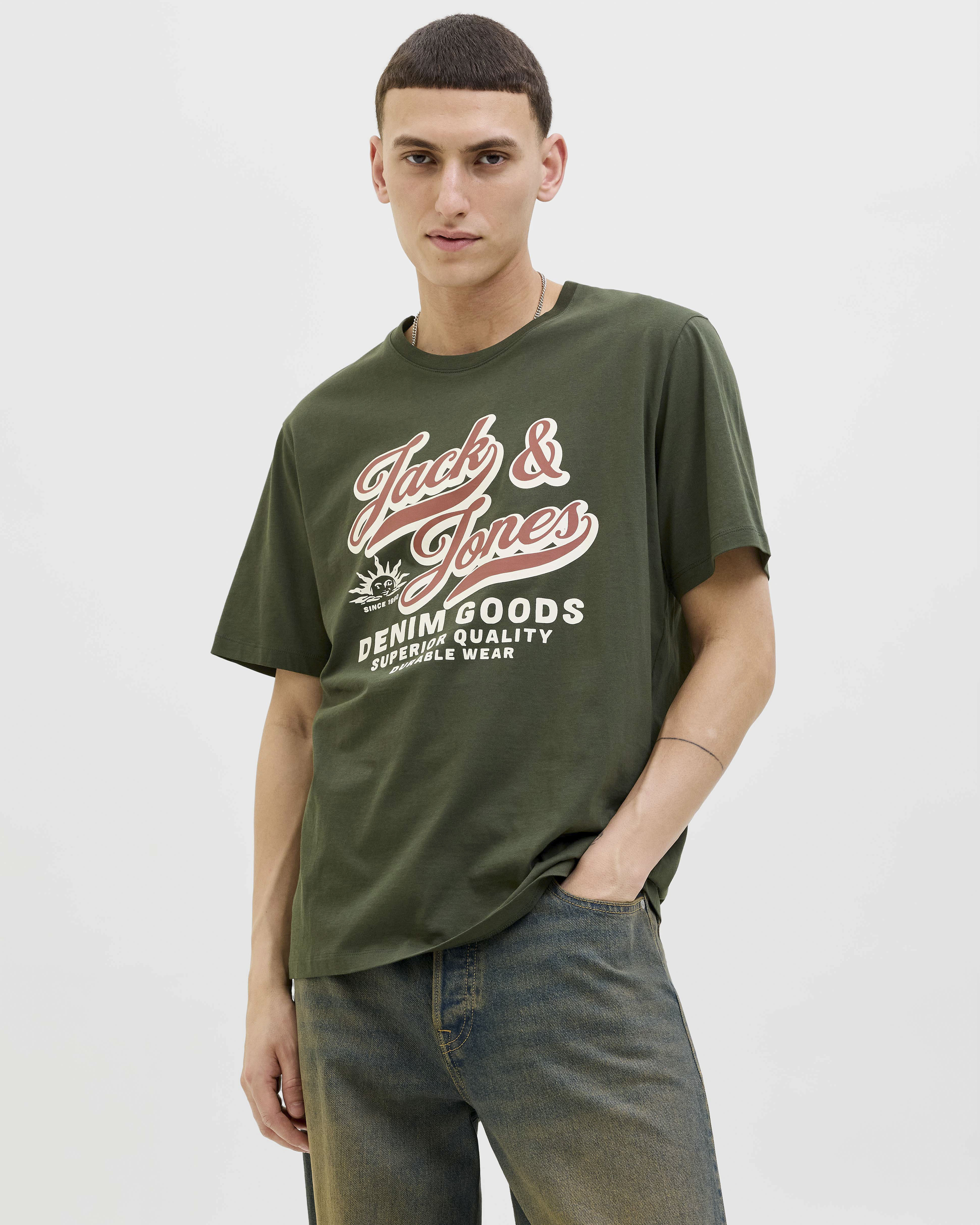 T-shirt mezza manica Jack & Jones verde militare in cotone con stampa logo frontale