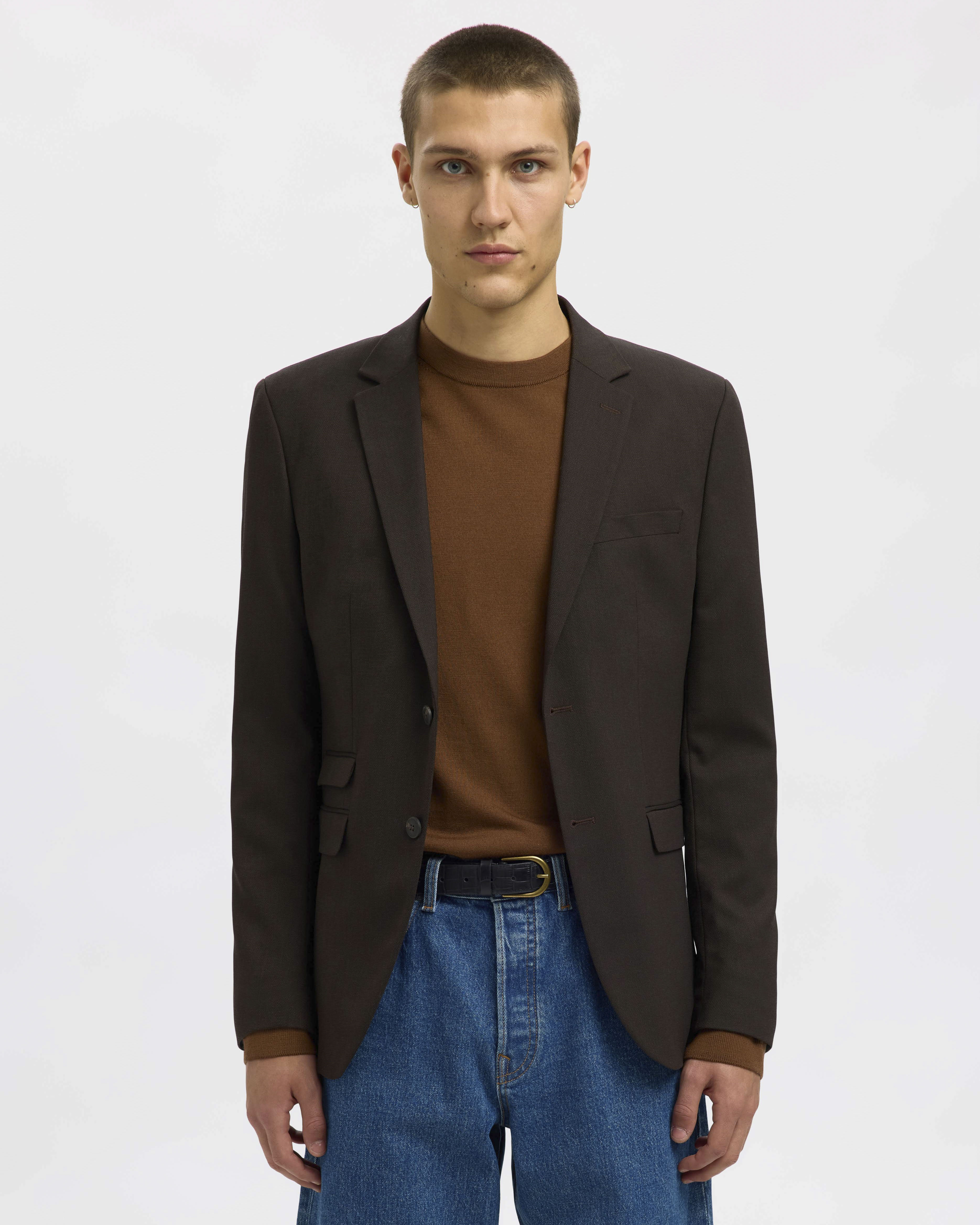 Blazer Selected Homme marrone in tessuto armaturato di misto lana stretch con chiusura monopetto