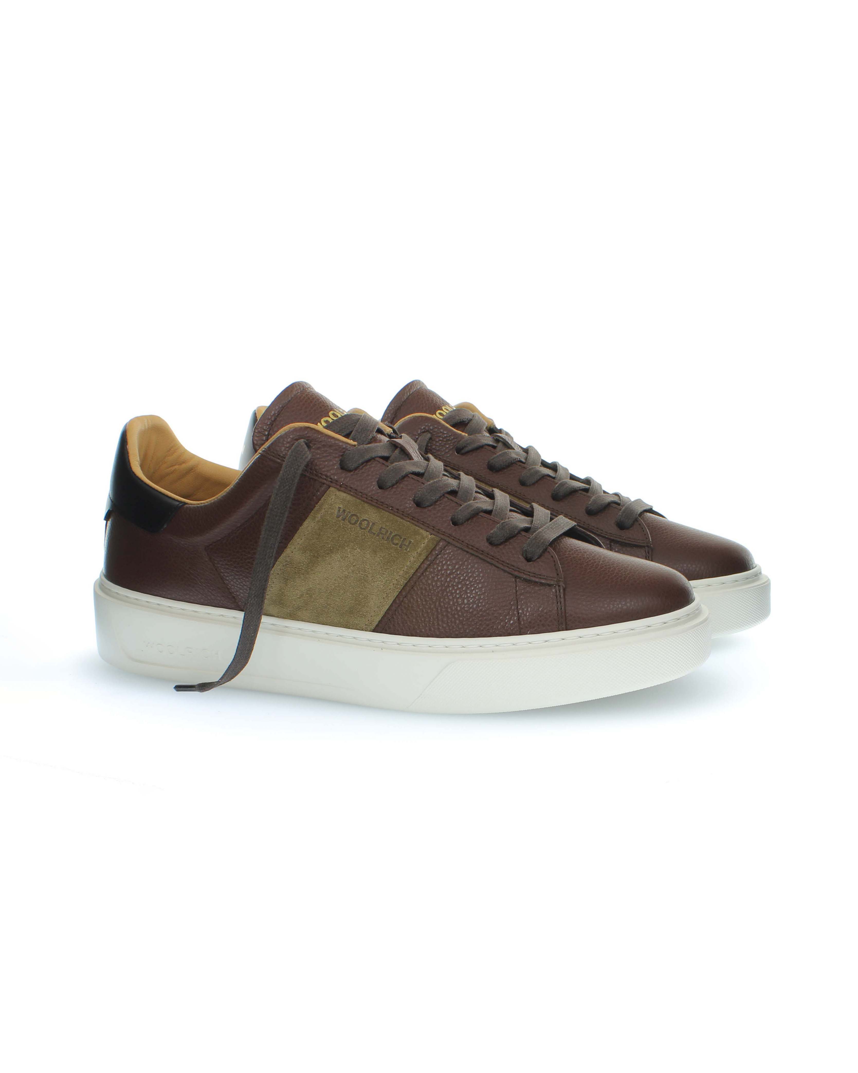 Sneakers Woolrich in pelle martellata marrone con inserto in suede e logo