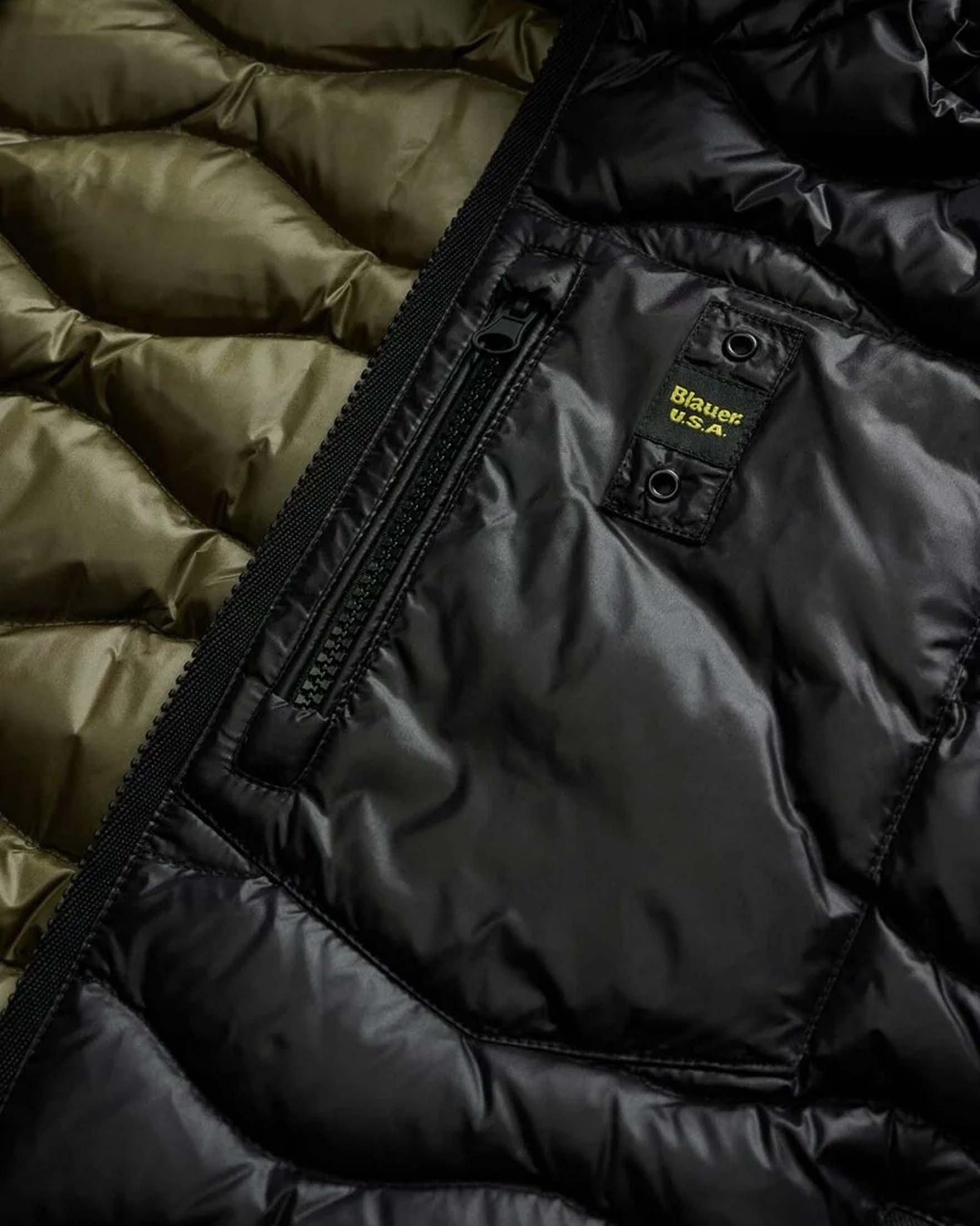 Piumino Blauer Brinton nero in nylon trapuntato a onde con cappuccio e zip image
