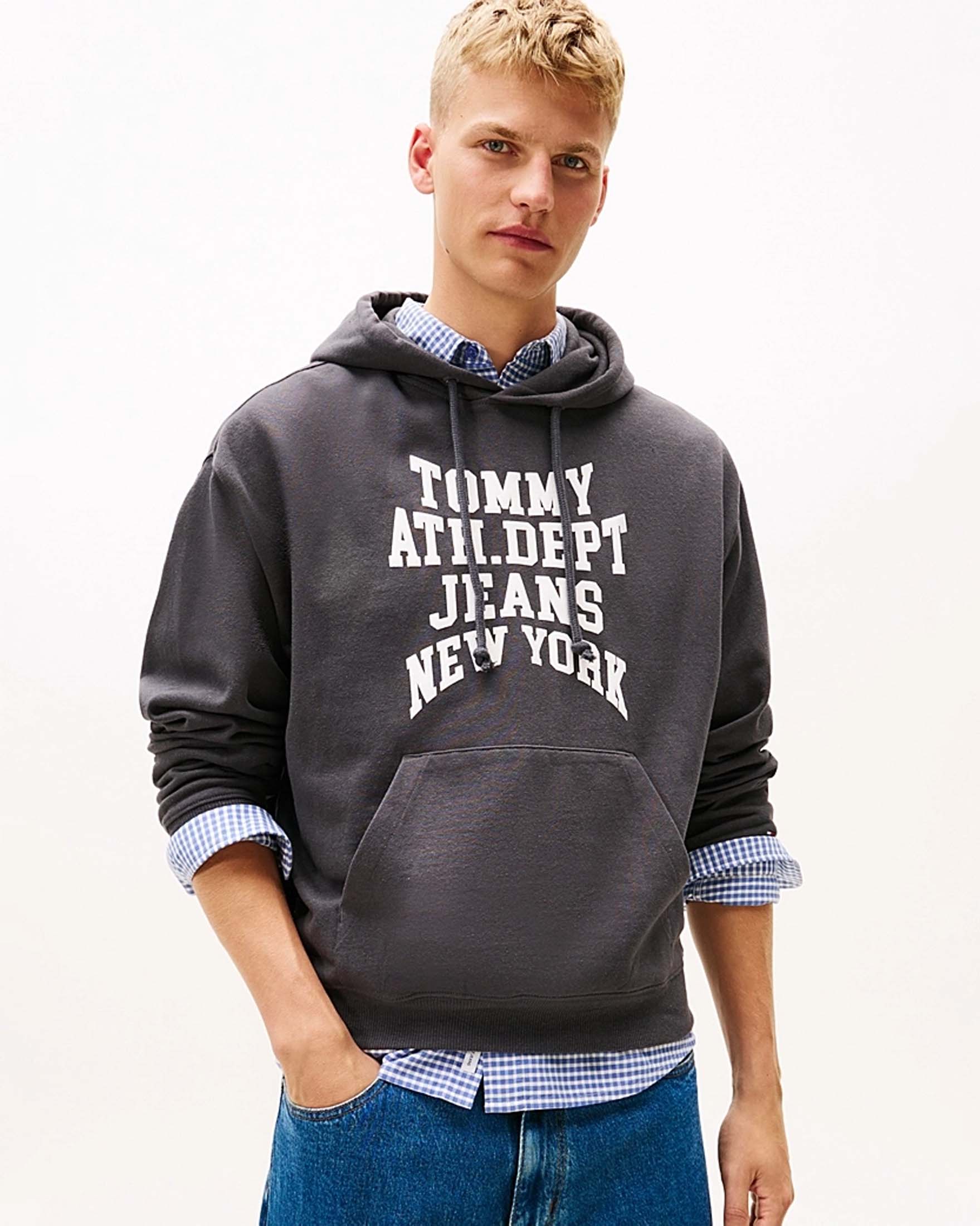 Felpa Tommy Jeans grigia con cappuccio e scritta logo image