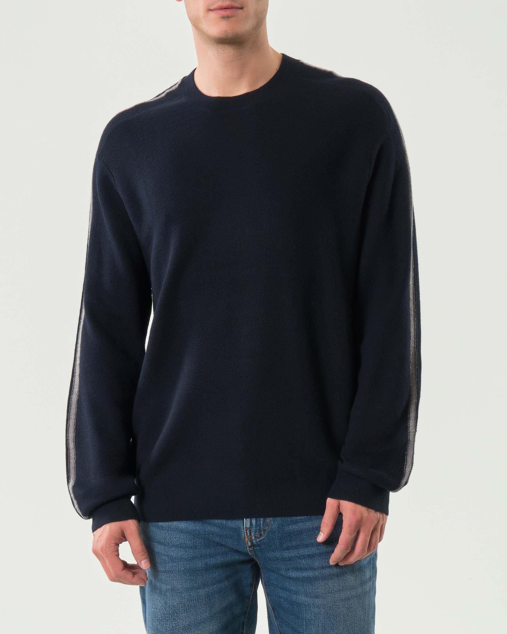Maglia girocollo Armani Exchange blu in misto lana con bande in contrasto