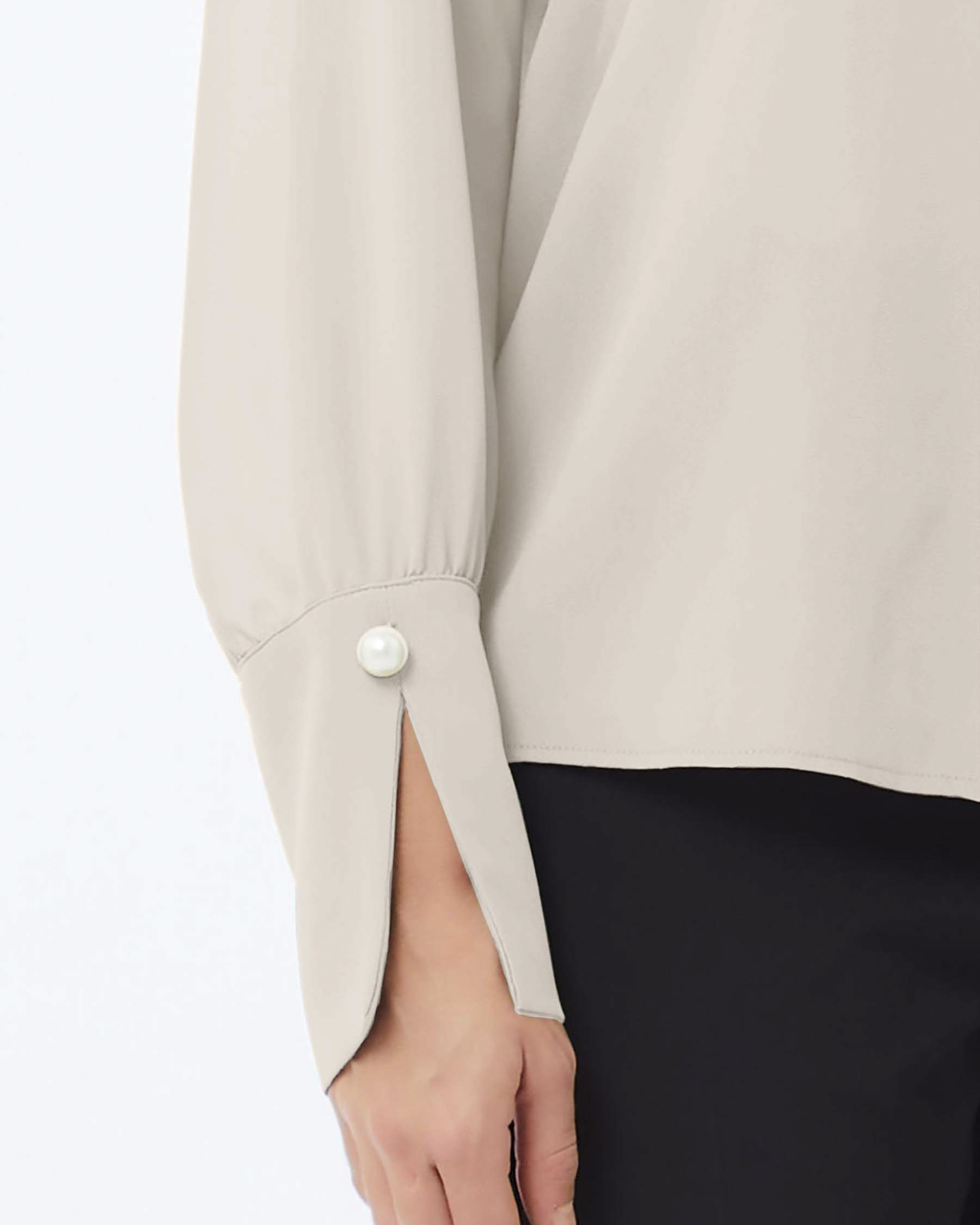 Camicia Liu Jo avorio in tessuto liscio con bottoni effetto perla image