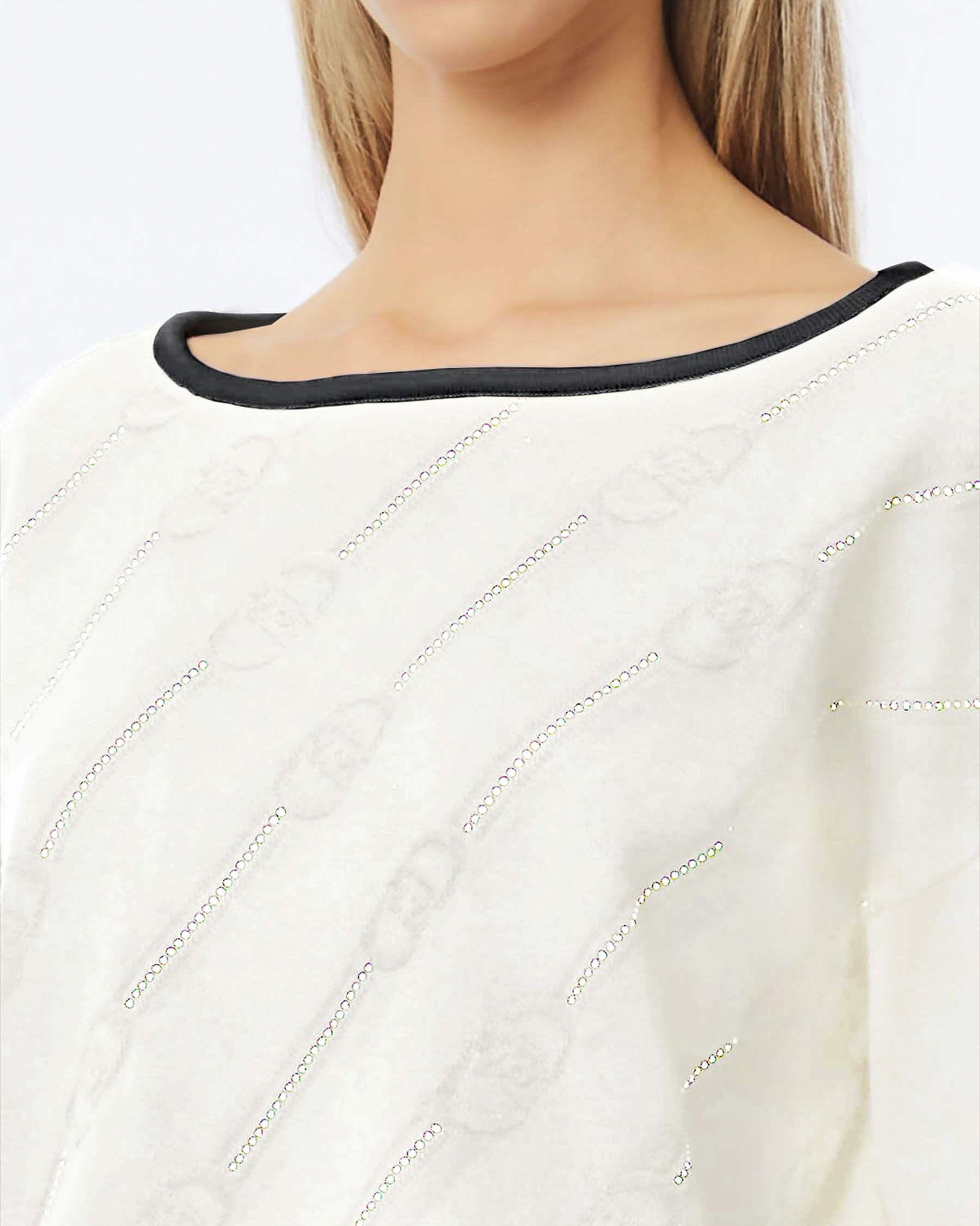 Maglia girocollo Liu Jo Sport bianca in misto viscosa con logo monogramma e profili a contrasto image