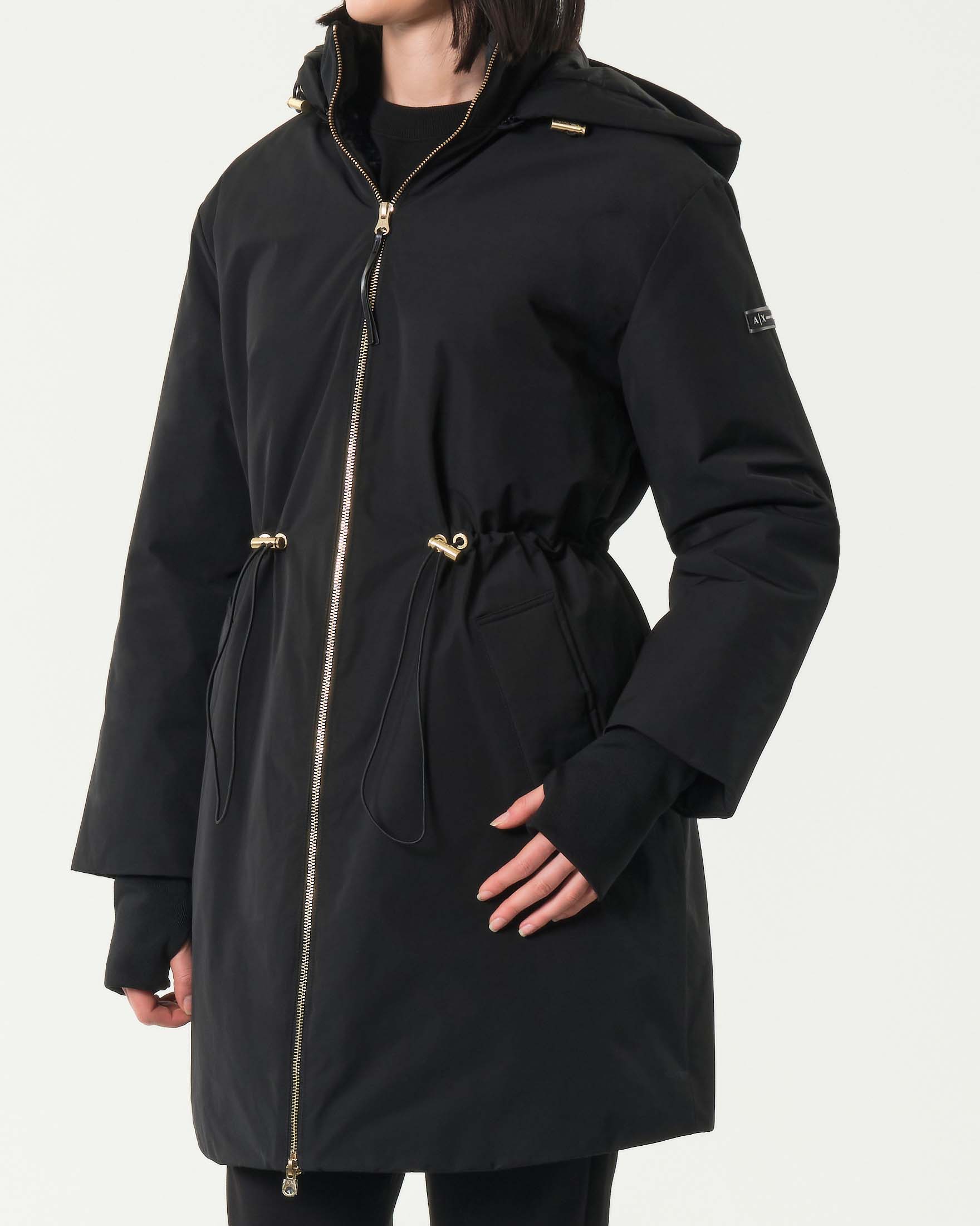 Parka nero Armani Exchange con cappuccio e interno in pile tono su tono image