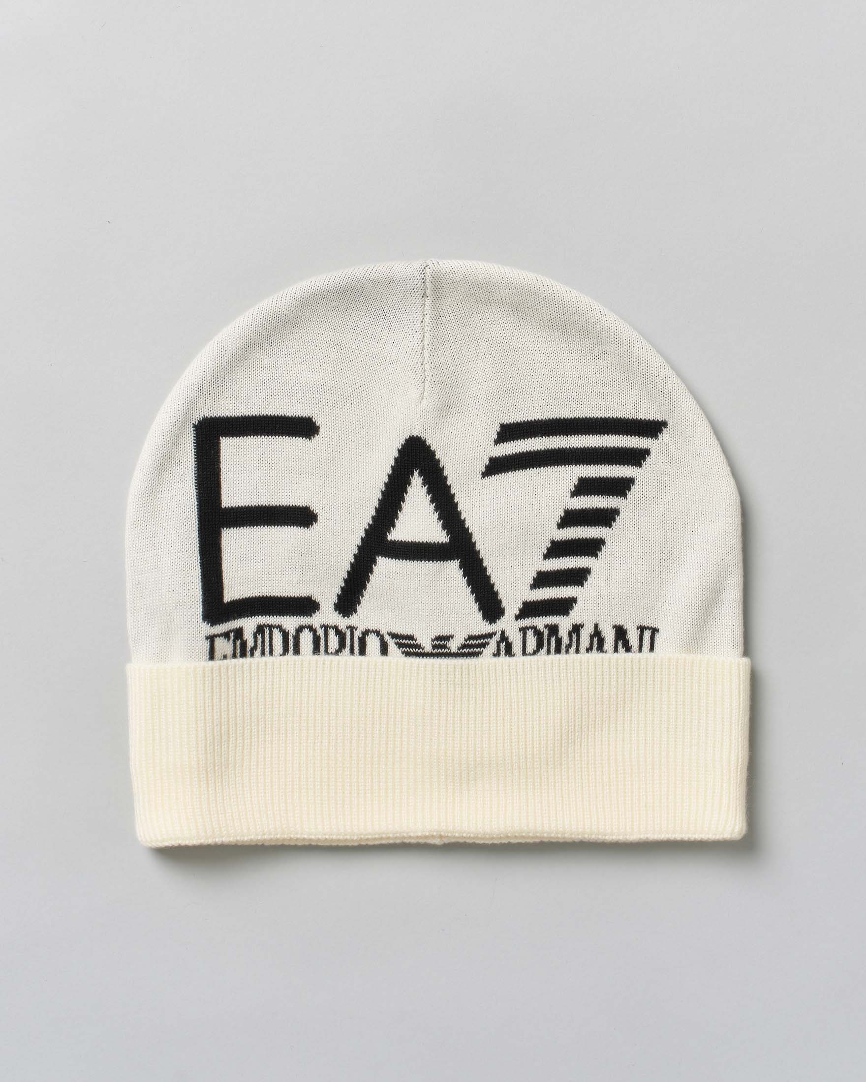 Berretto EA7 panna in maglia a costine con risvolto e maxi logo jacquard nero