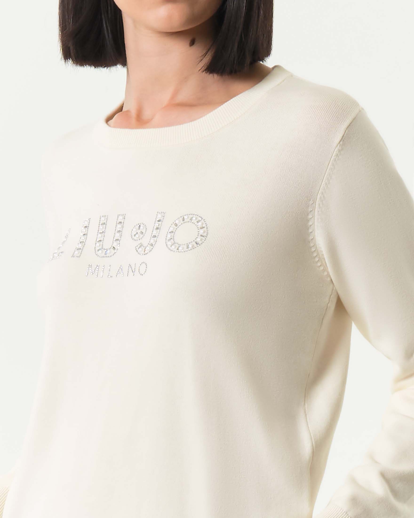 Maglia color avorio Liu Jo Sport in misto viscosa con scritta logo in castoni e perle image