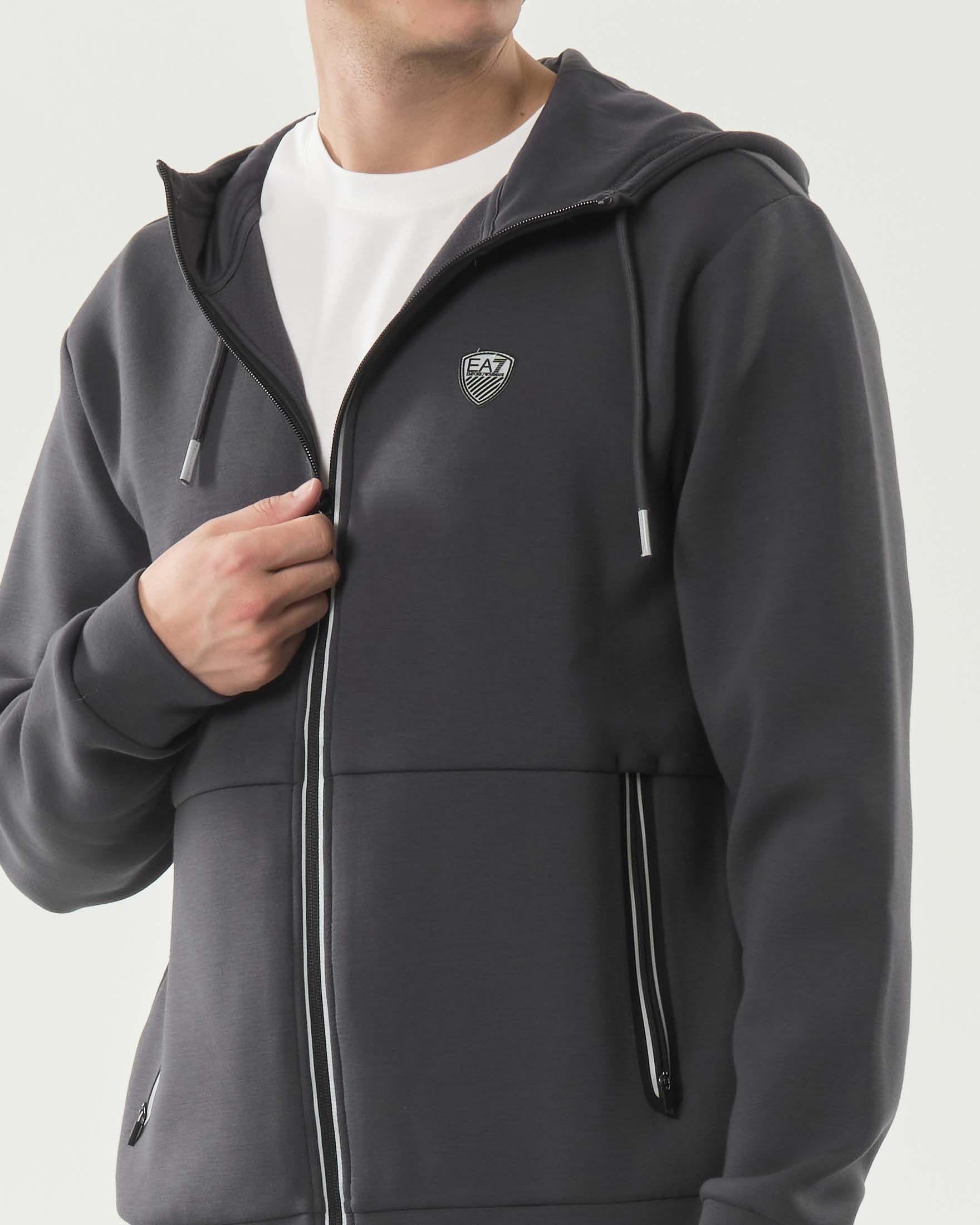 Felpa con cappuccio e zip EA7 grigio antracite in misto viscosa con logo applicato image