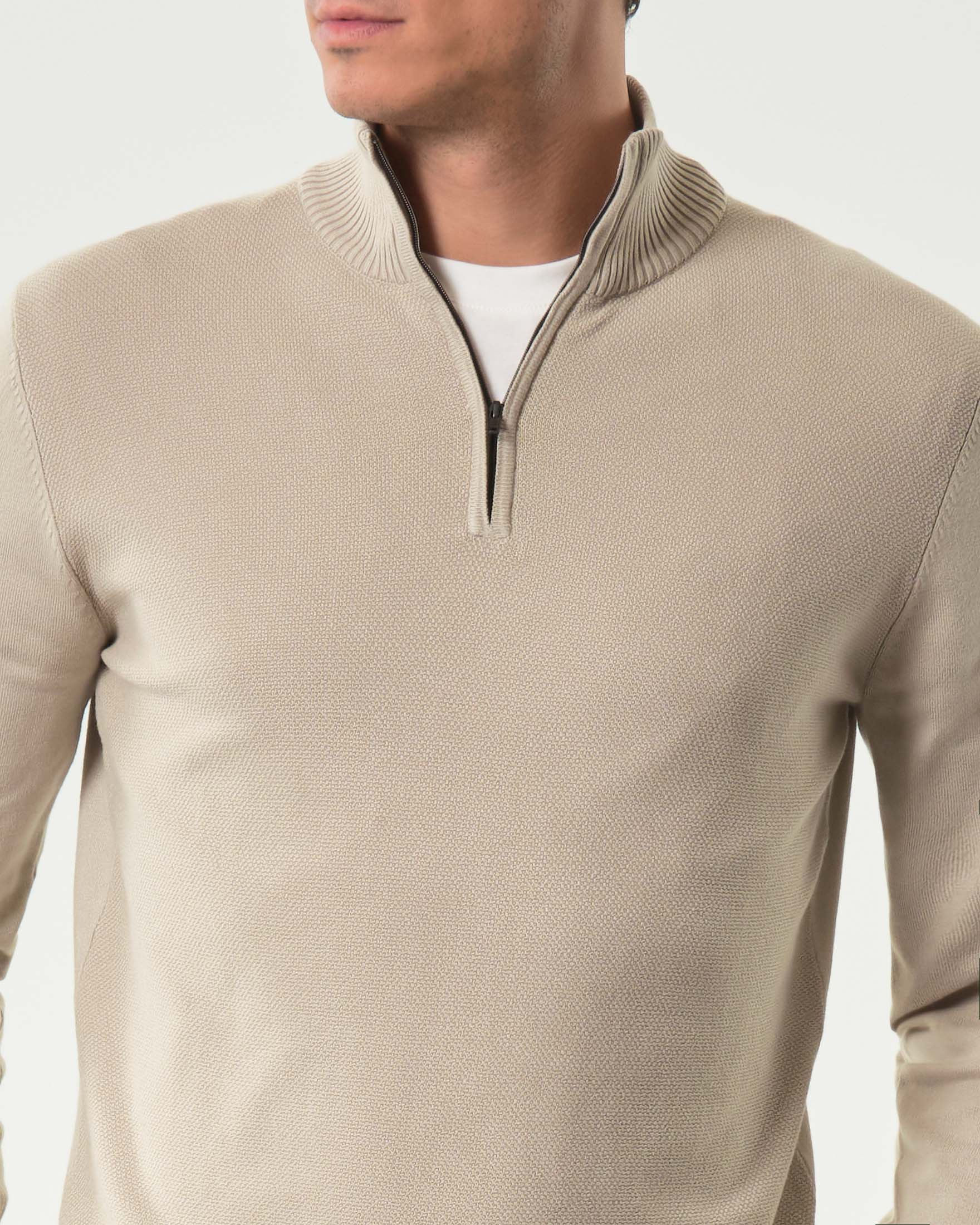 Maglia Paul Baker beige in viscosa con collo alto e apertura a mezza zip image