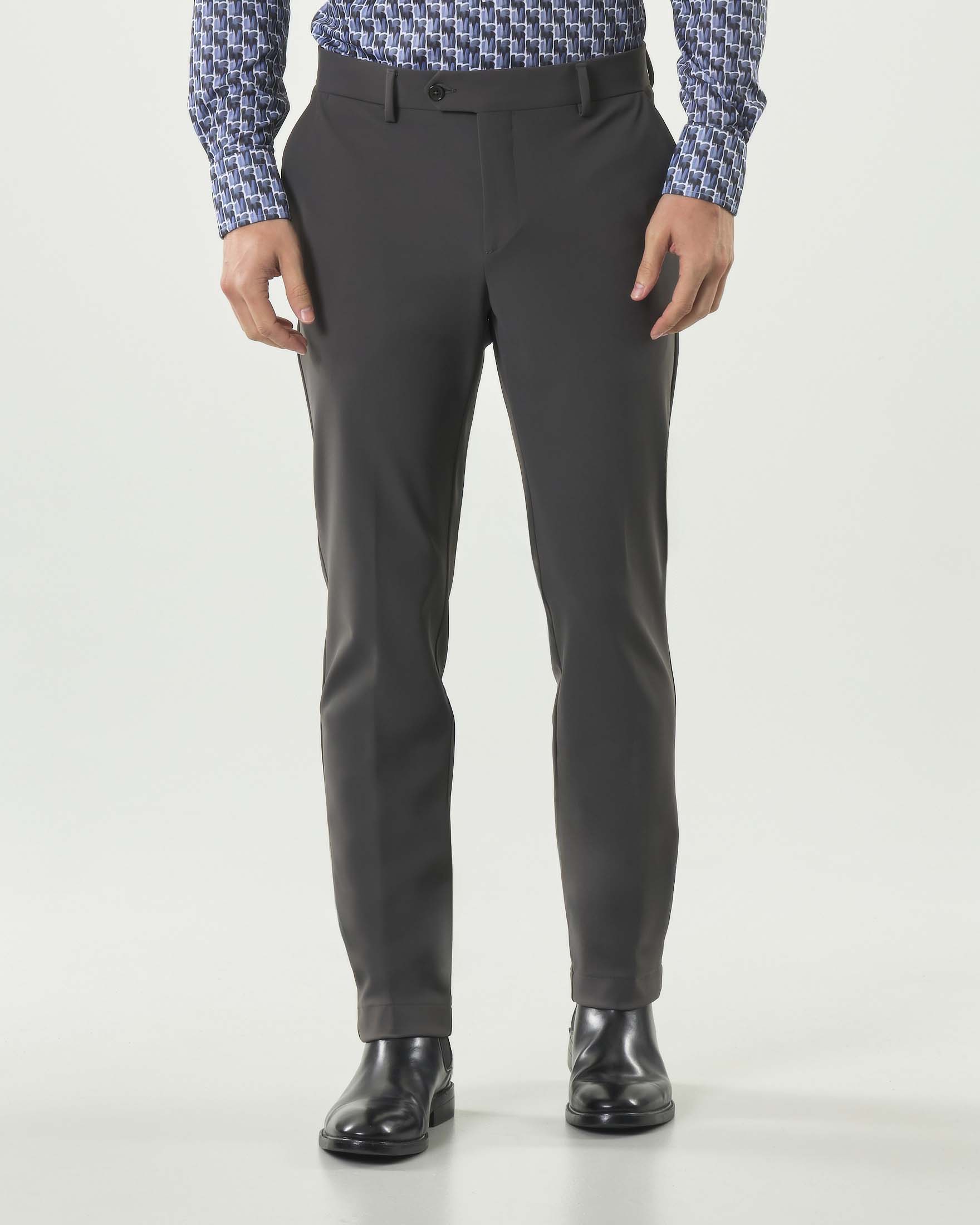 Pantalone chino Pellizzari marrone in tessuto tecnico stretch image