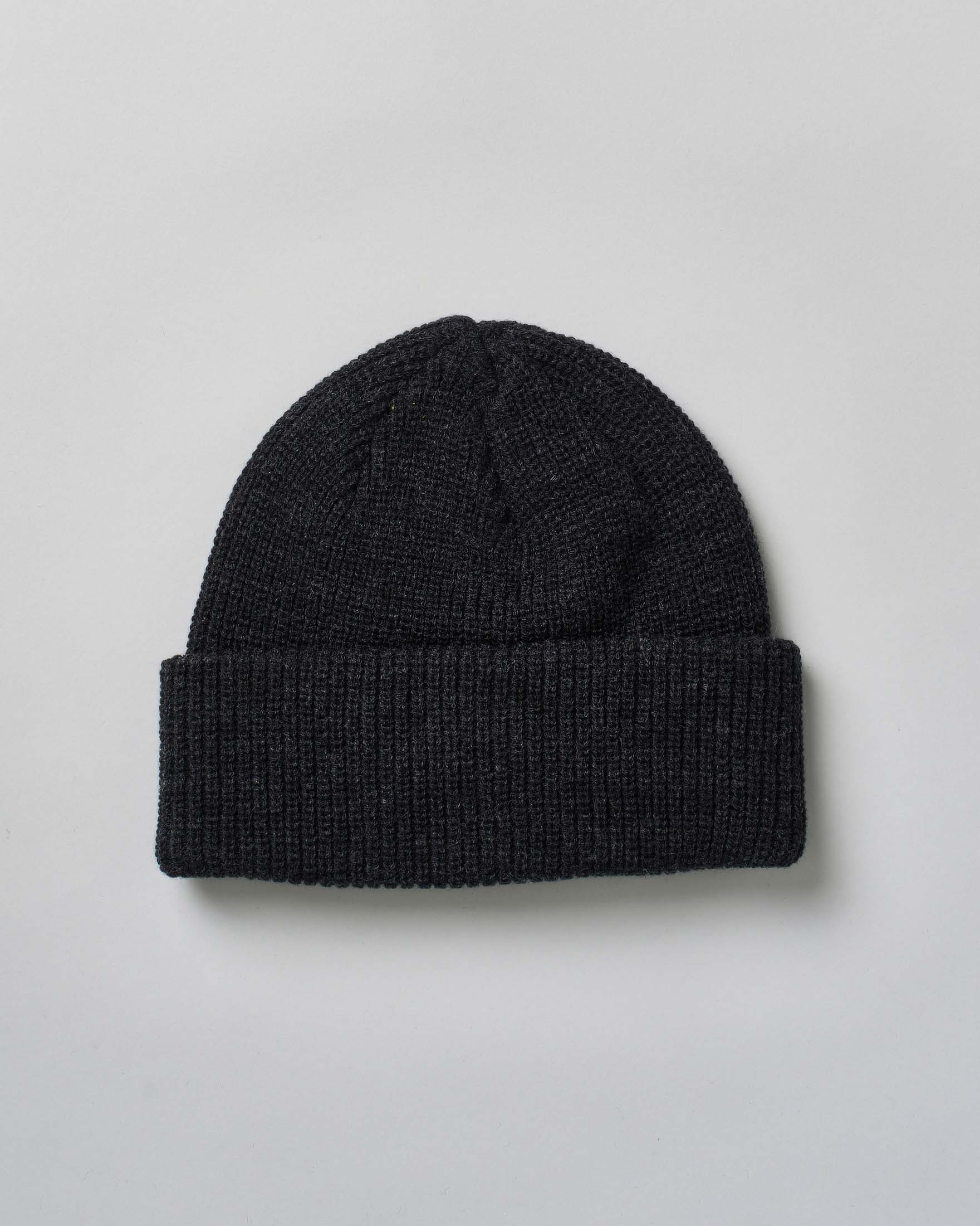 Berretto Goorin Bros nero in maglia a costine con patch teschio image