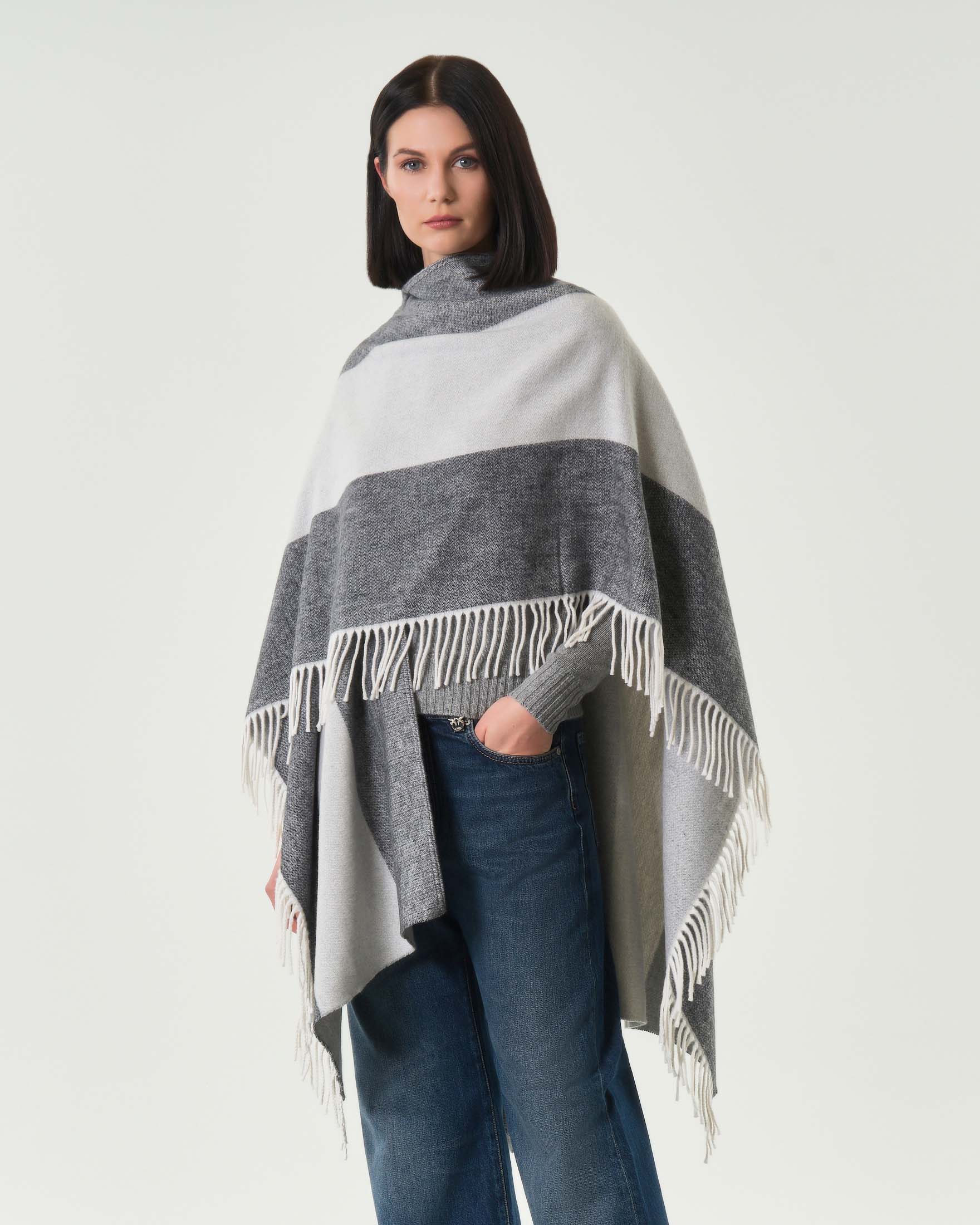 Sciarpa a righe grigio e antracite Hlo! in misto cotone con frange applicate sul fondo