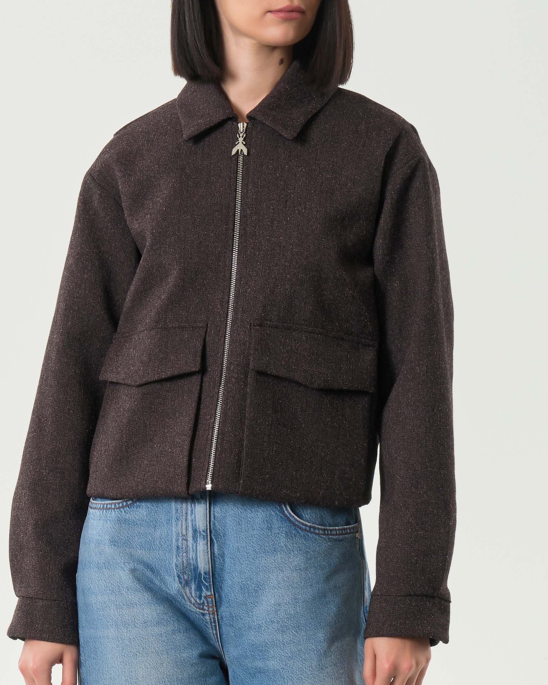 Giacca cropped marrone Patrizia Pepe in tweed con colletto a camicia e tasche con patta image