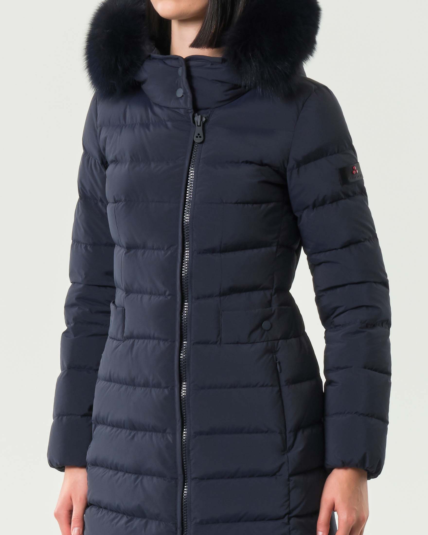 Piumino Seriola Peuterey blu in tessuto mano pesca con bordo removibile in pelliccia di volpe a profilo del cappuccio  image