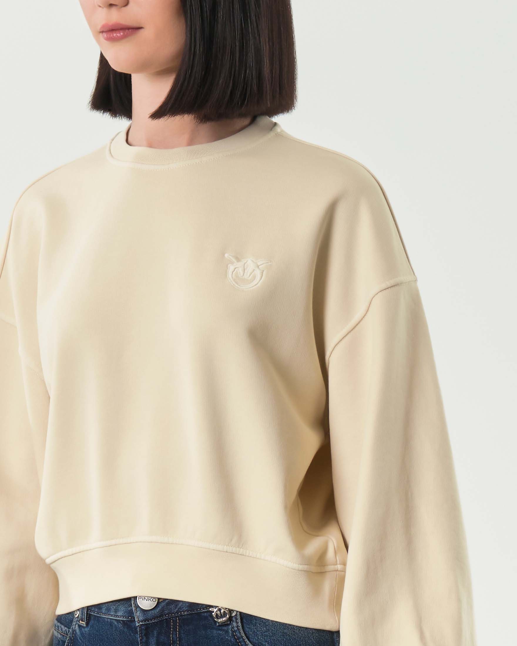 Felpa girocollo beige over Pinko con maniche a palloncino e ricamo sul petto image